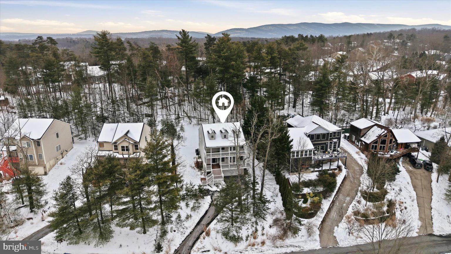 LAKE HOLIDAY ESTATES - Residential