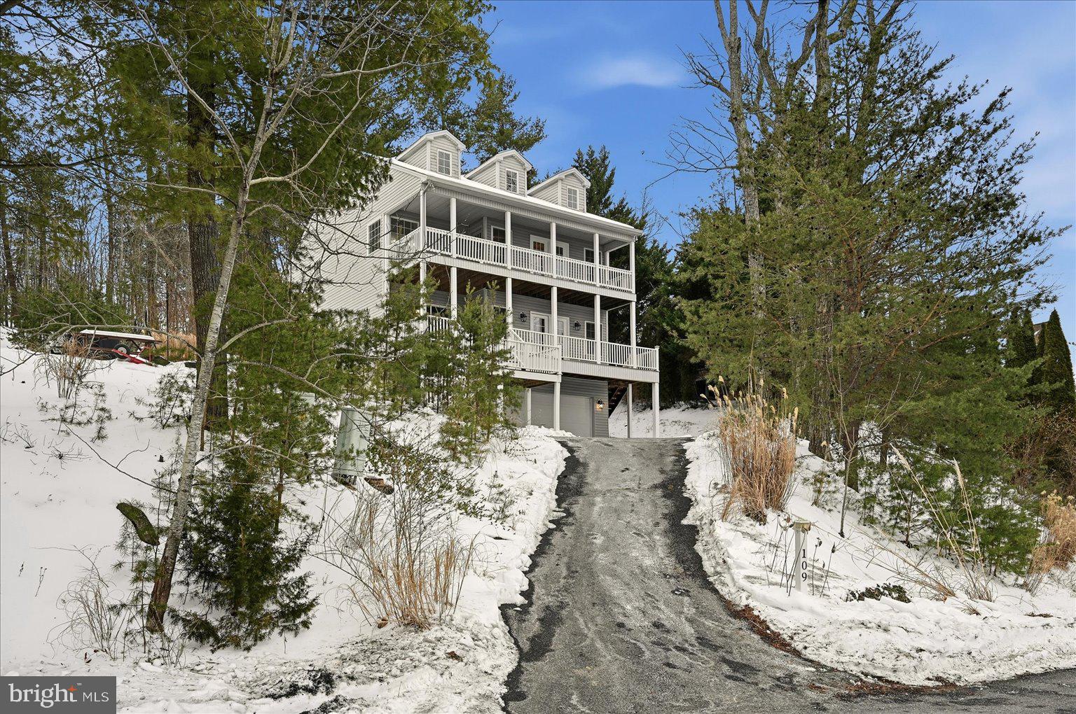 LAKE HOLIDAY ESTATES - Residential