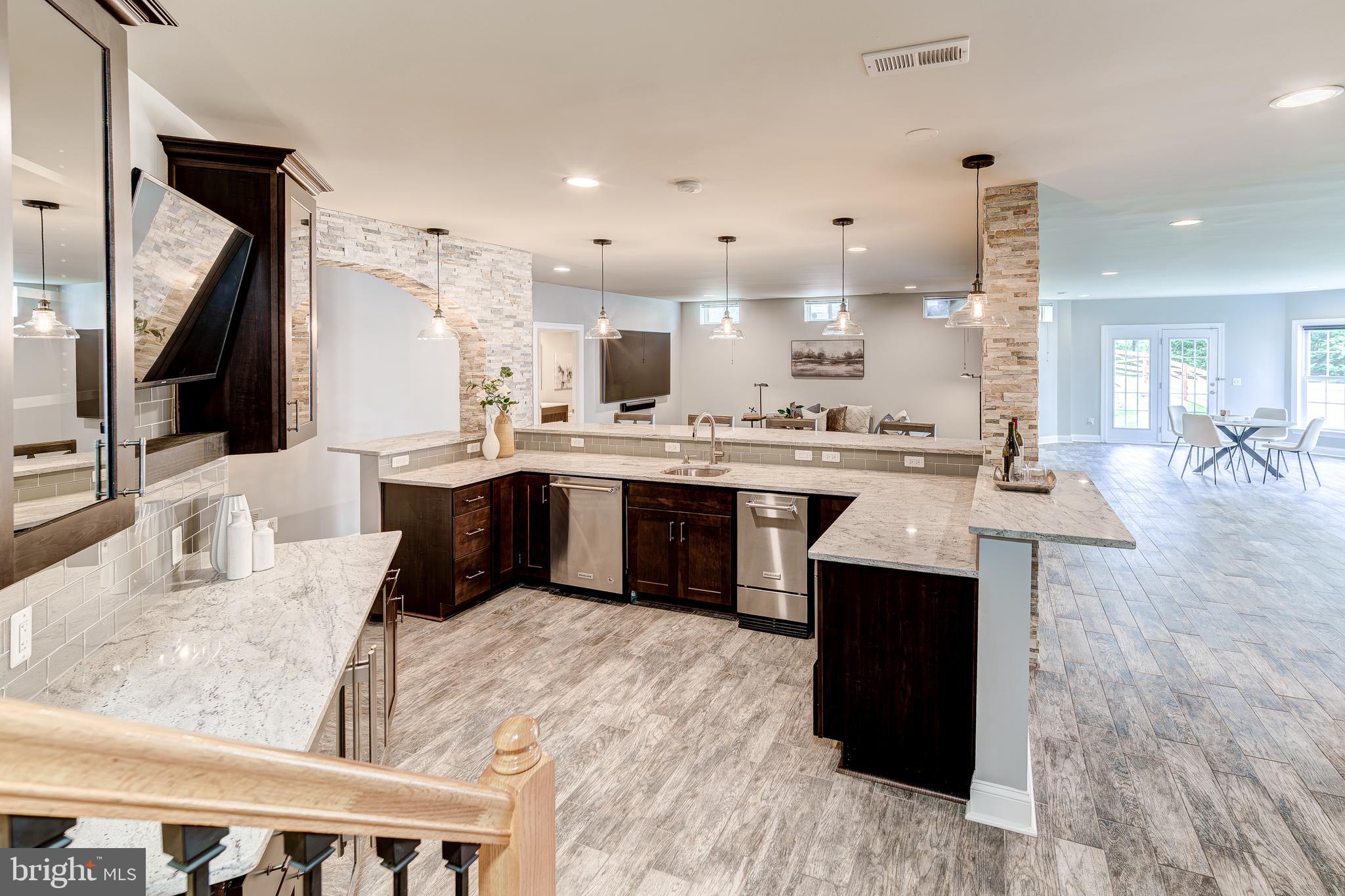 BROADLANDS - Residential