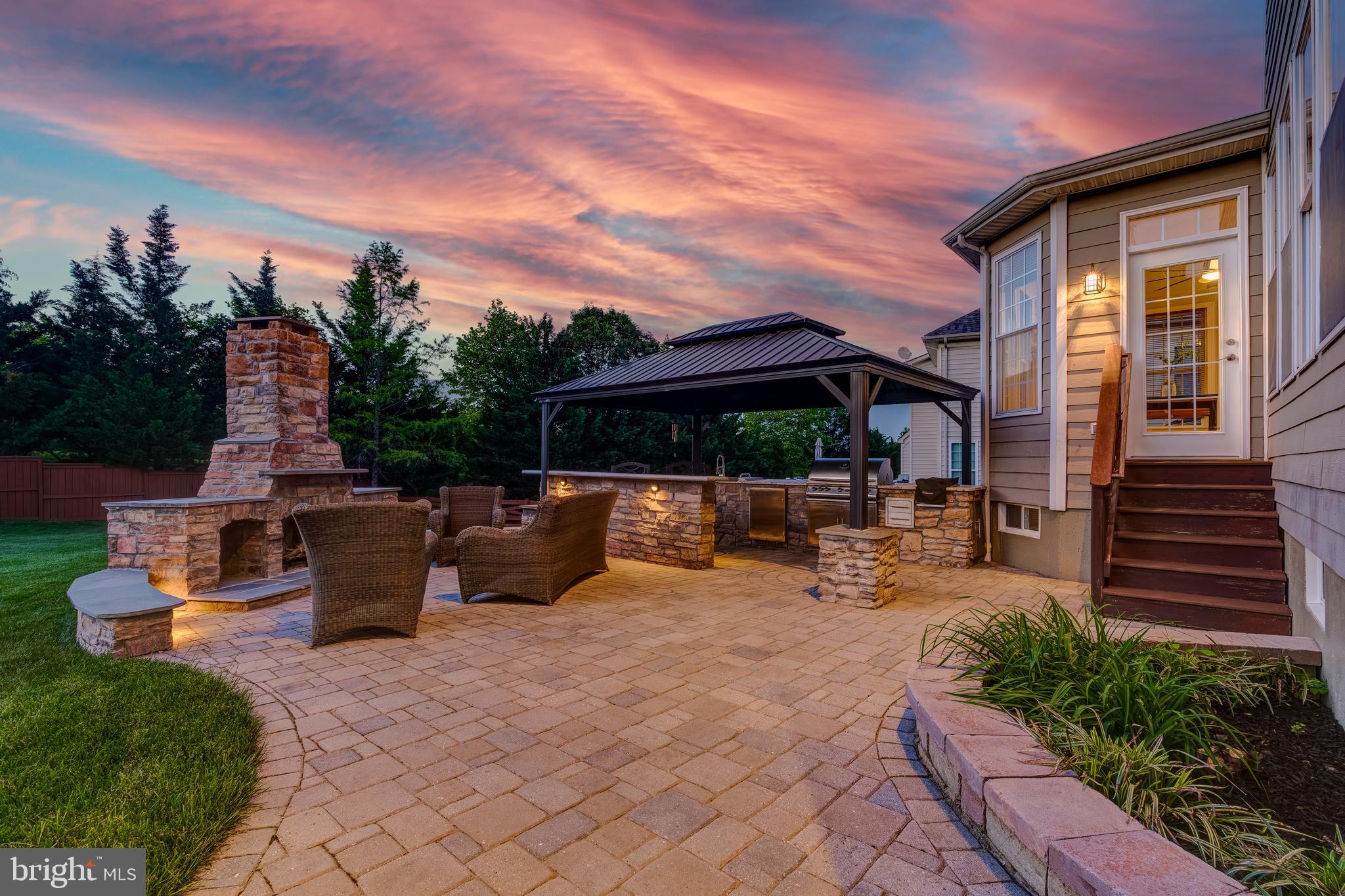 BROADLANDS - Residential