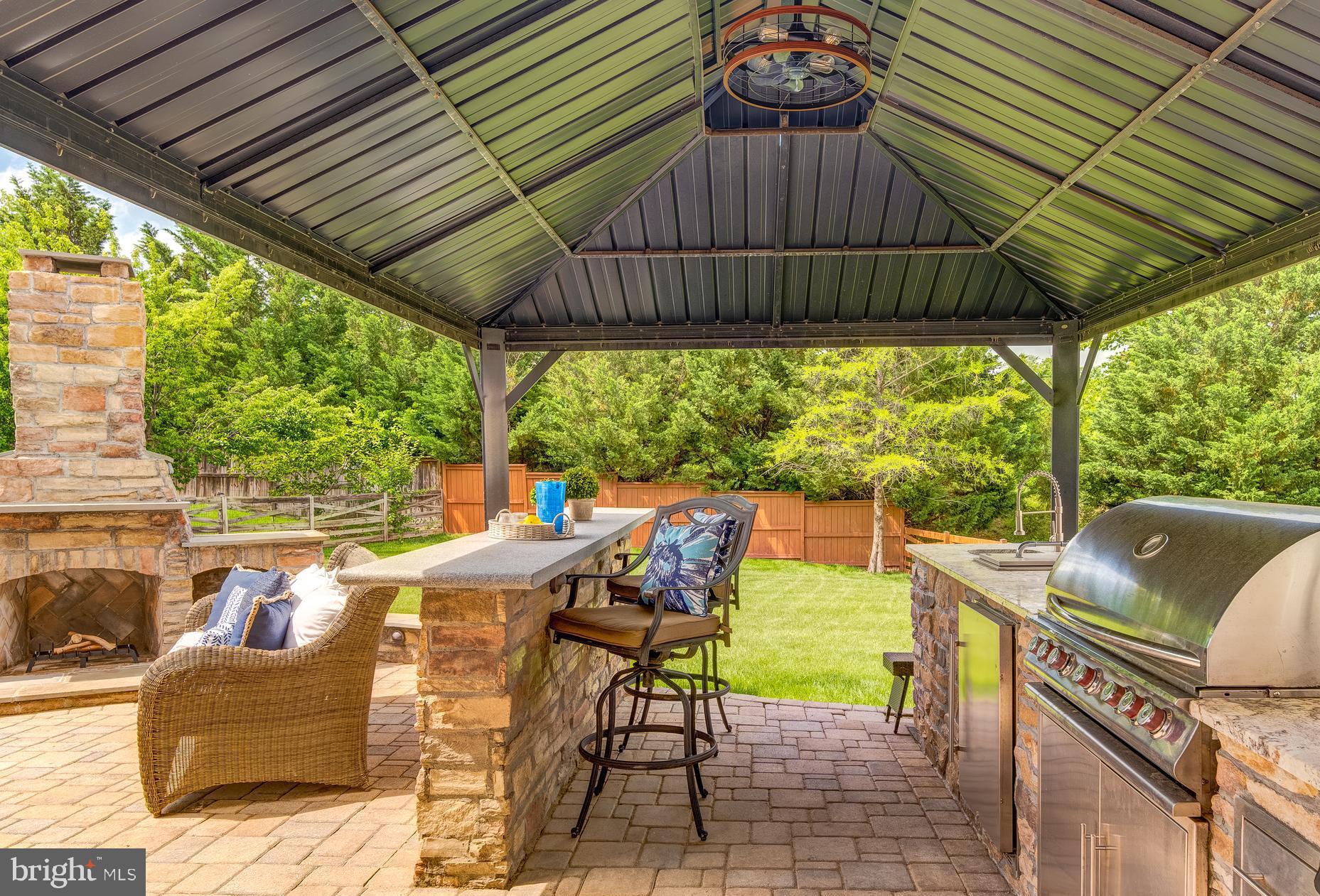 BROADLANDS - Residential