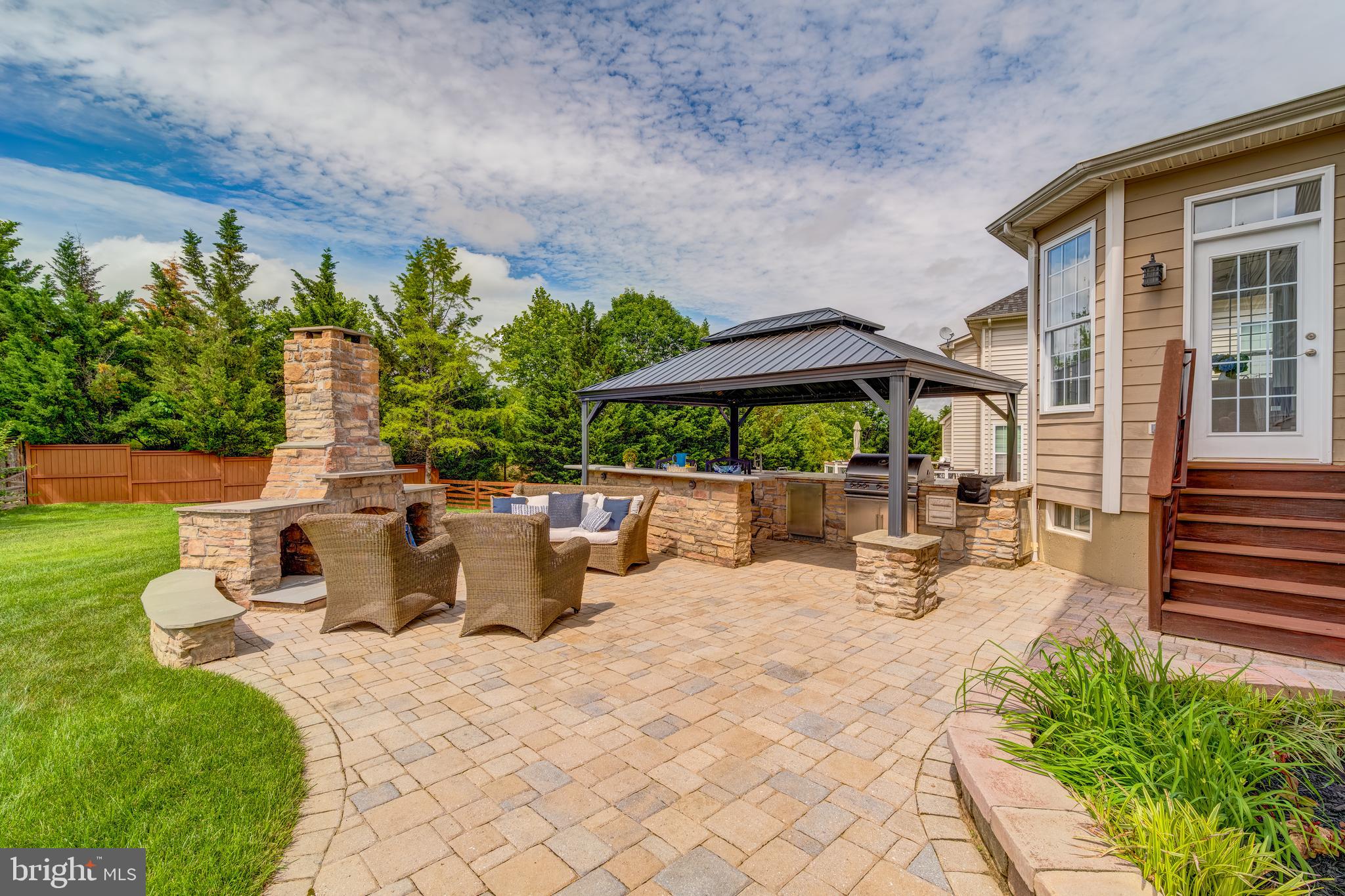 BROADLANDS - Residential