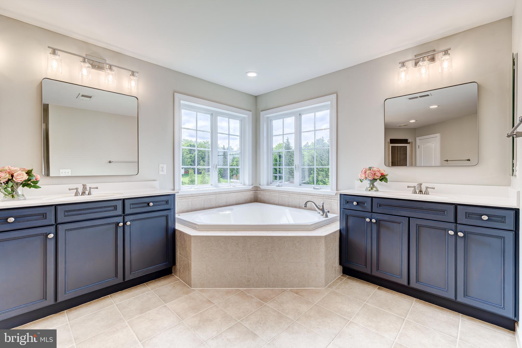 BROADLANDS - Residential