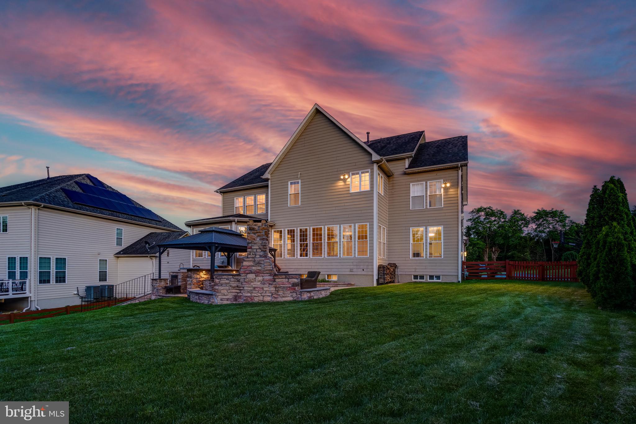 BROADLANDS - Residential