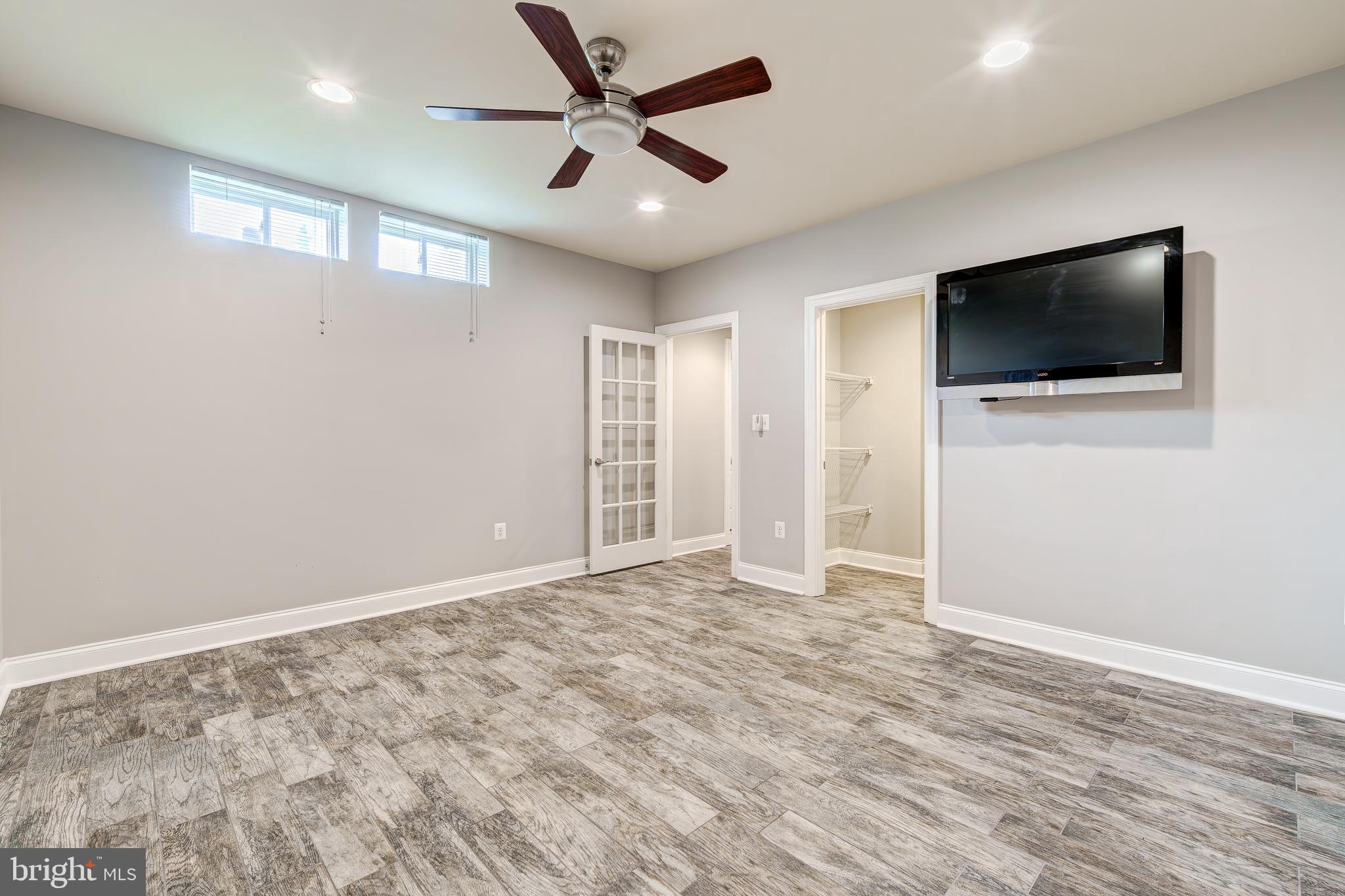 BROADLANDS - Residential