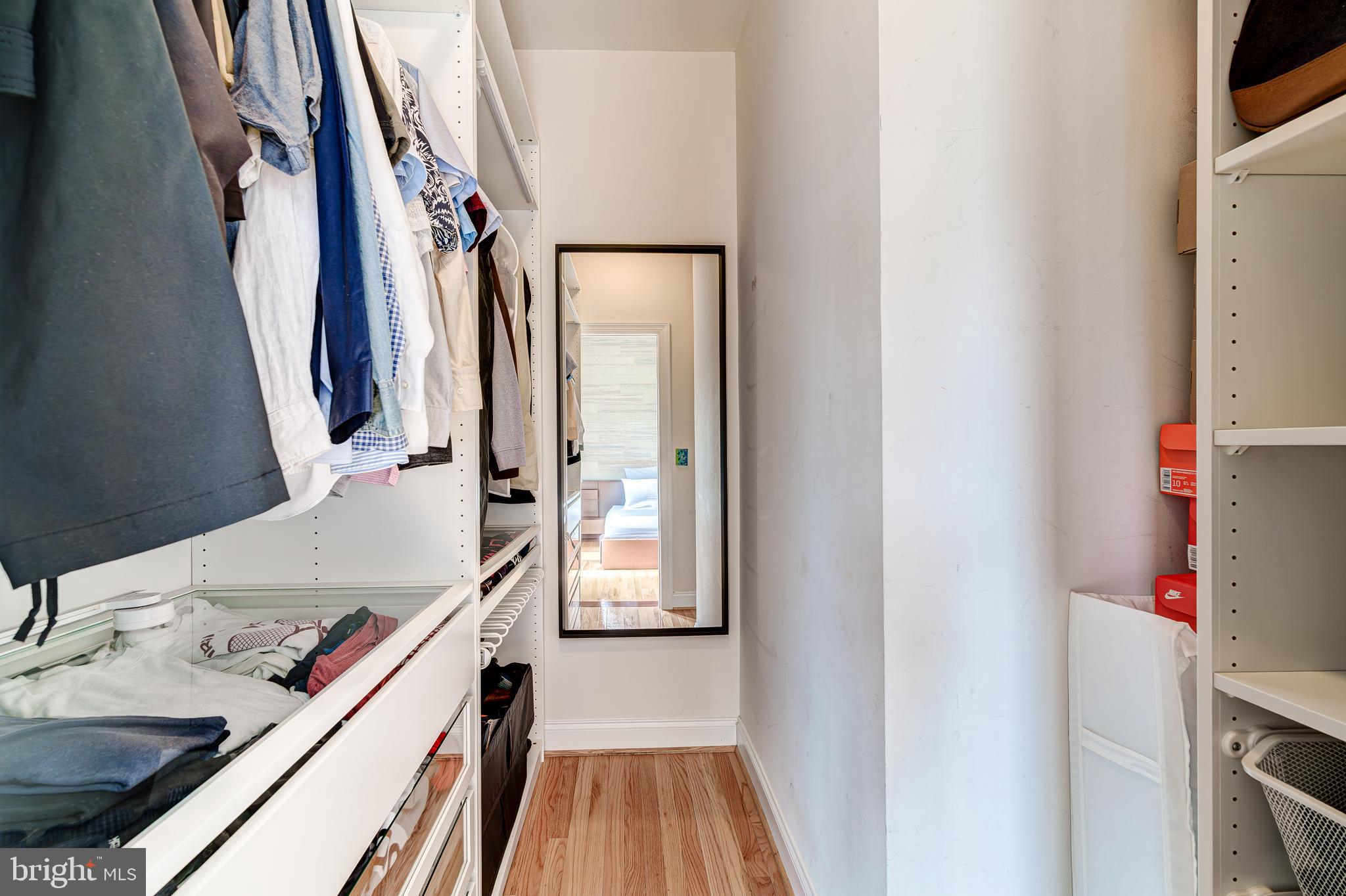 BROADLANDS - Residential