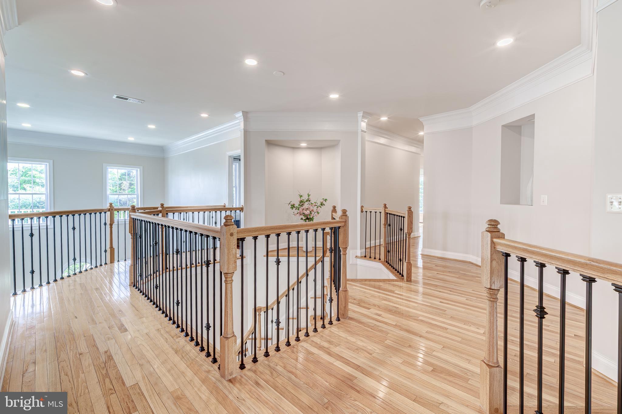 BROADLANDS - Residential