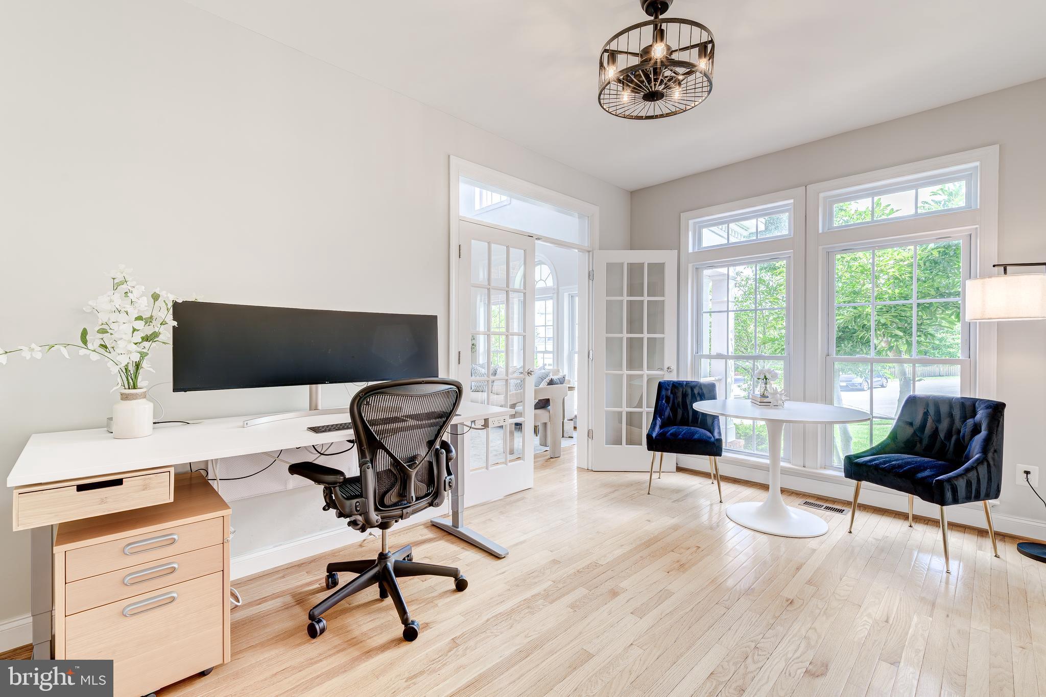 BROADLANDS - Residential