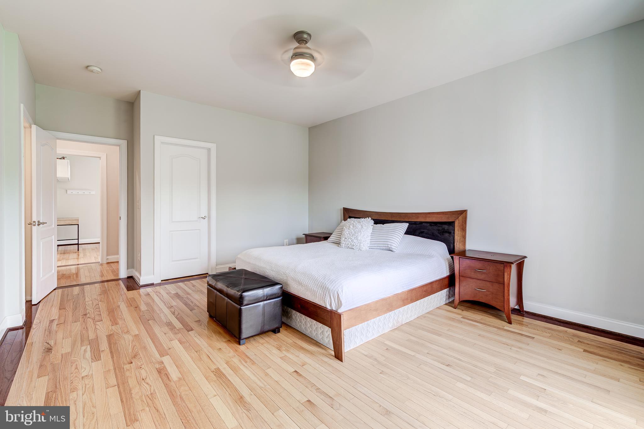 BROADLANDS - Residential