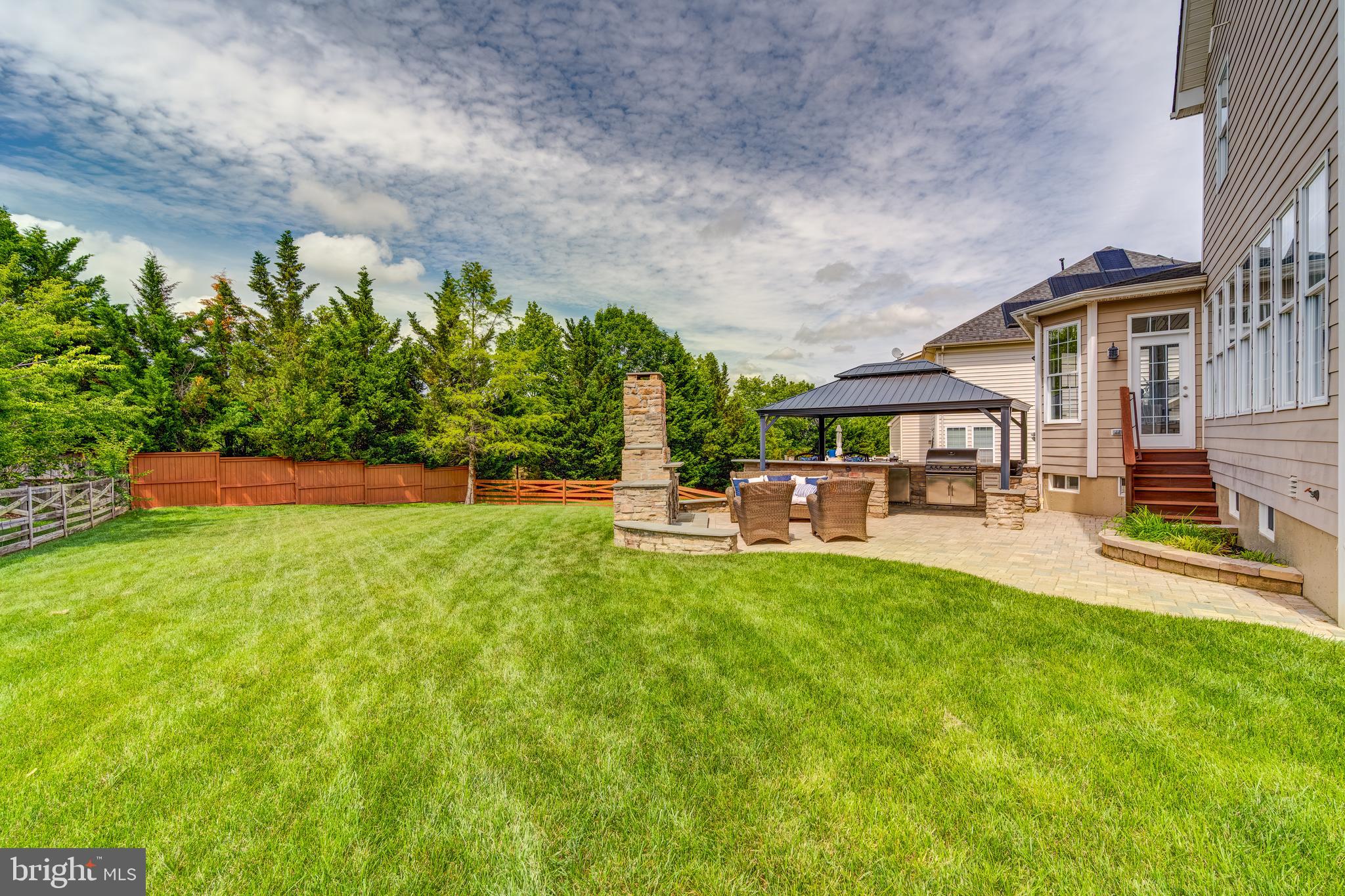 BROADLANDS - Residential