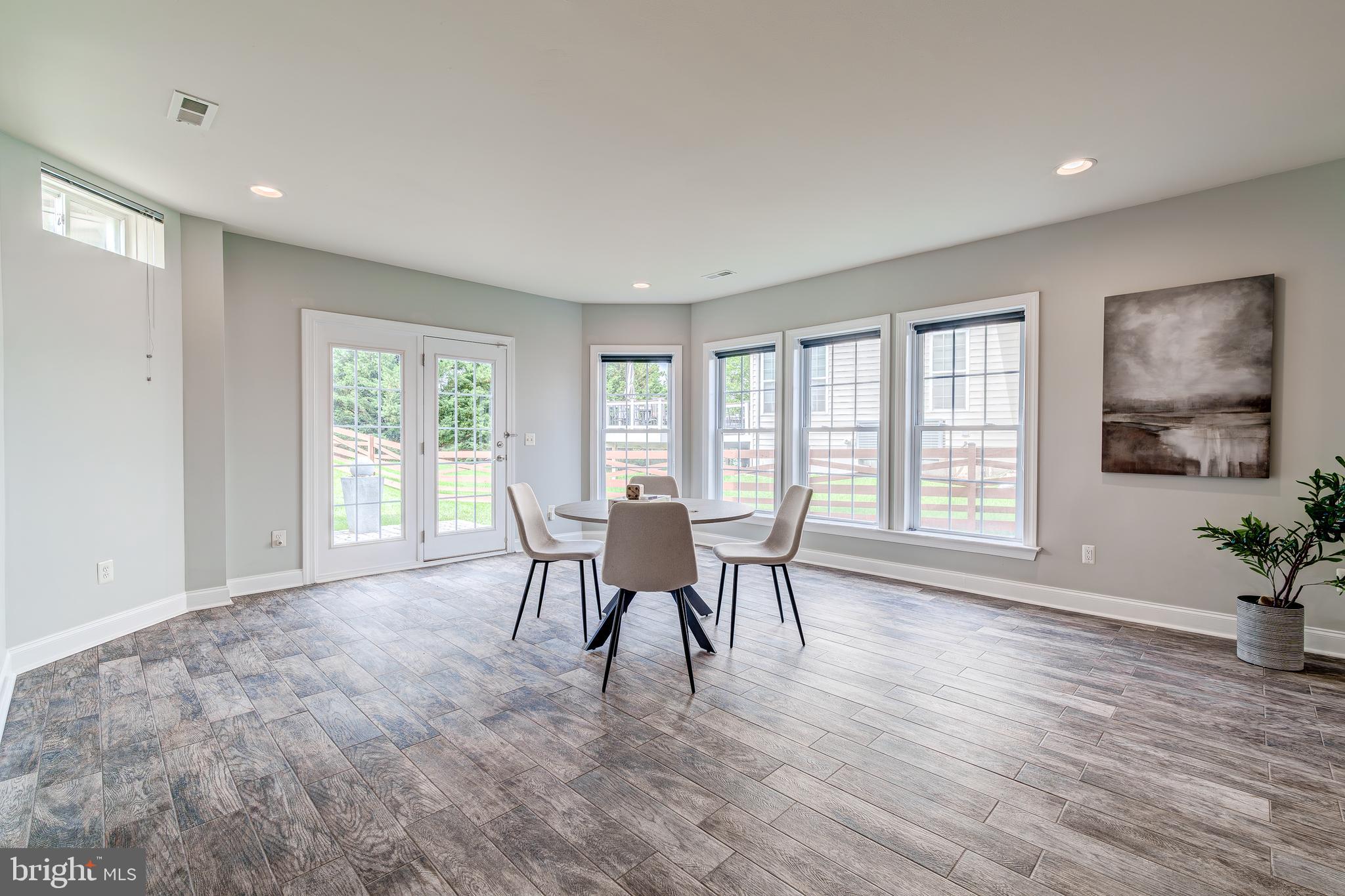 BROADLANDS - Residential