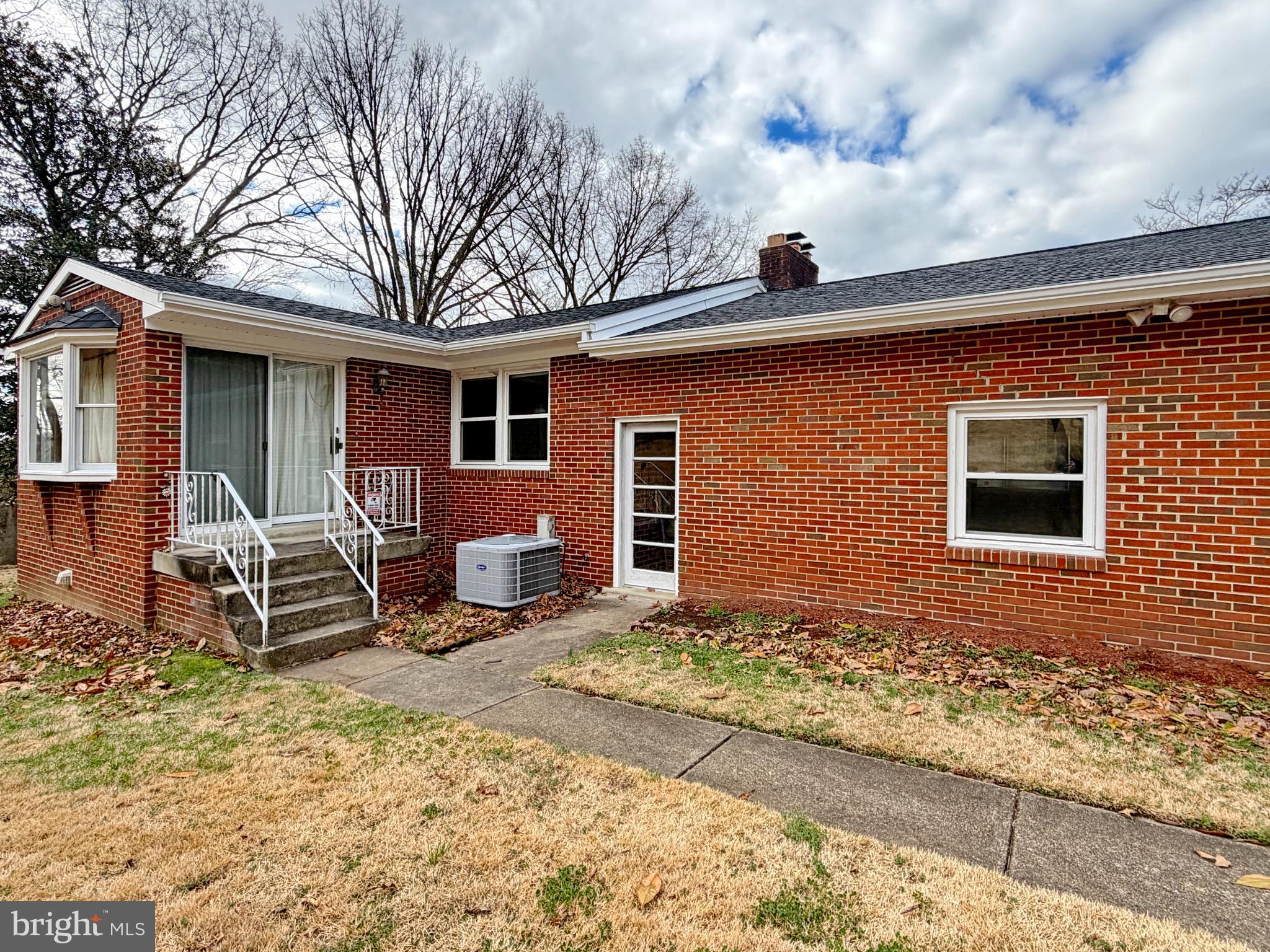 10714 LIVINGSTON ROAD