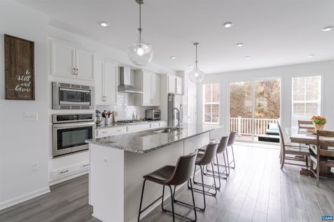 Townhouse For Sale - 4174 Dauphin Dr Dr<br/> Albemarle County, CHARLOTTESVILLE, VA 22902