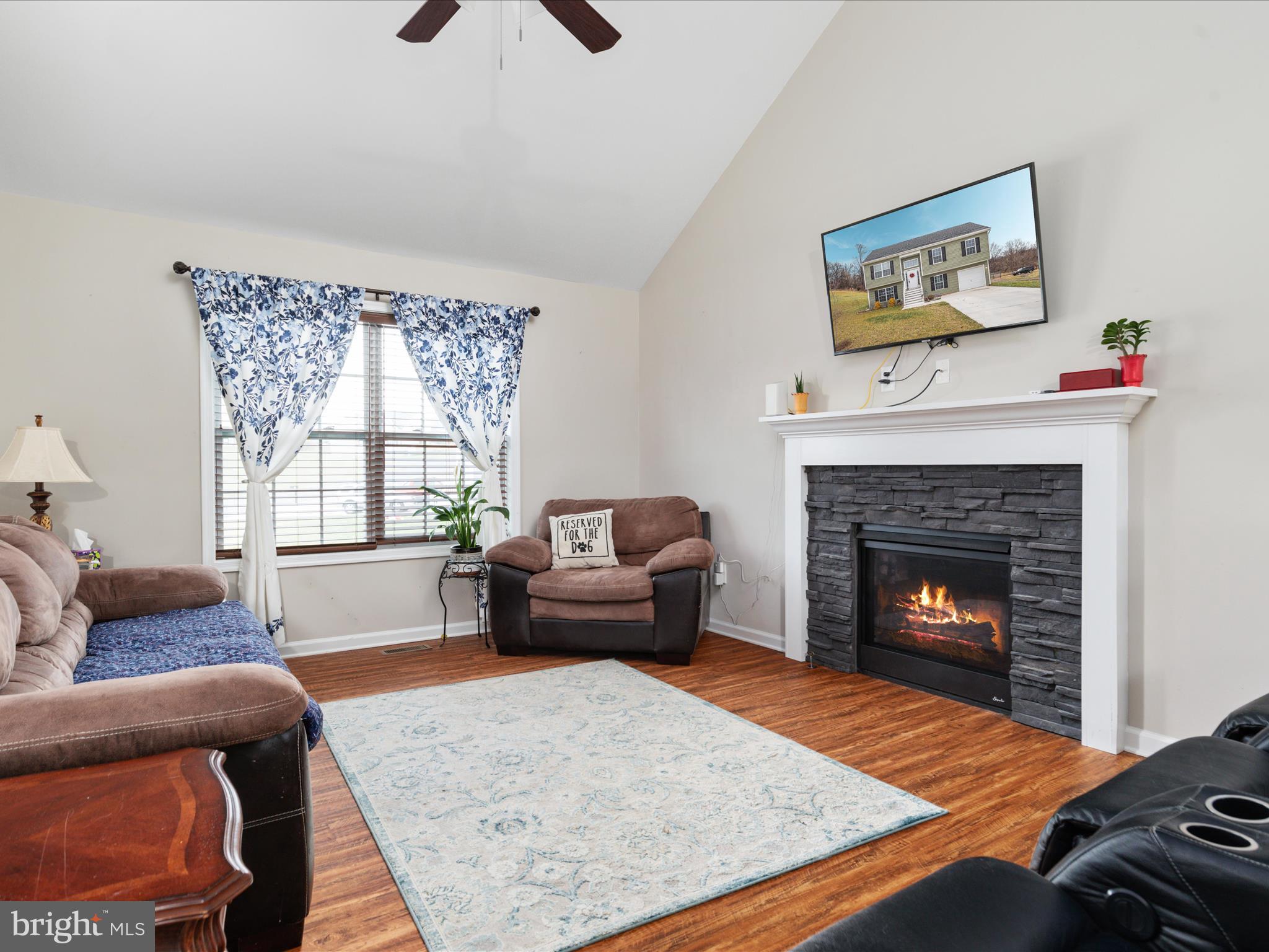 FORT HILL FARMS - Residential