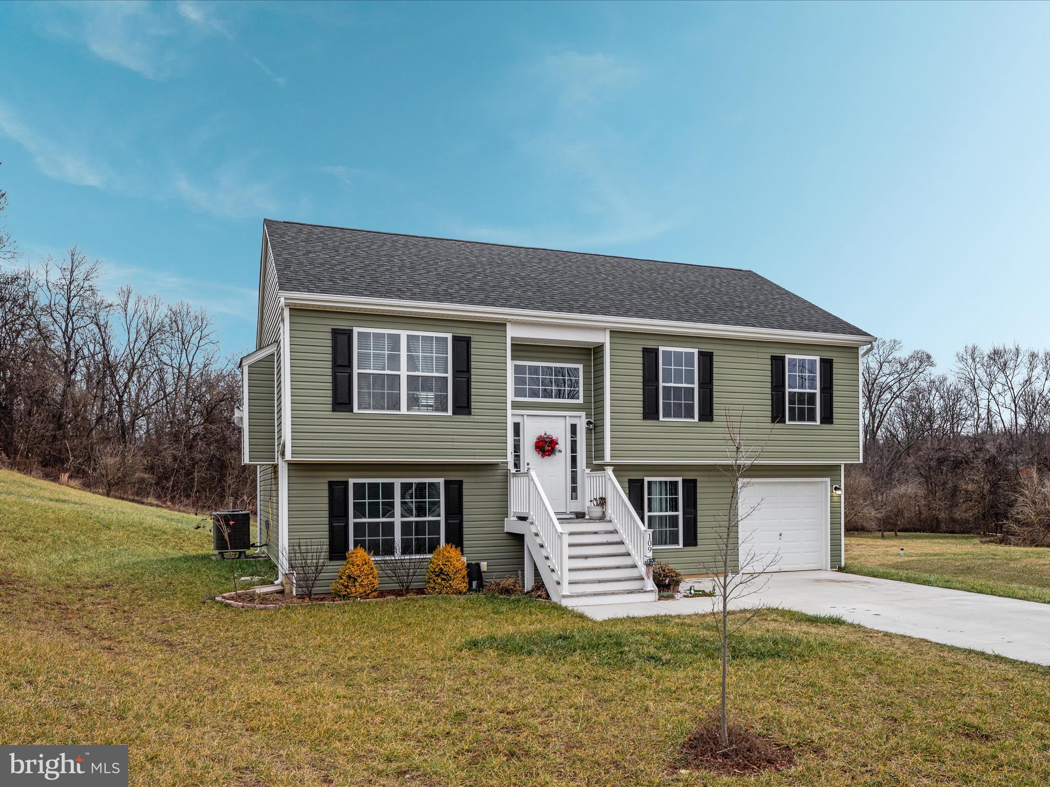 FORT HILL FARMS - Residential