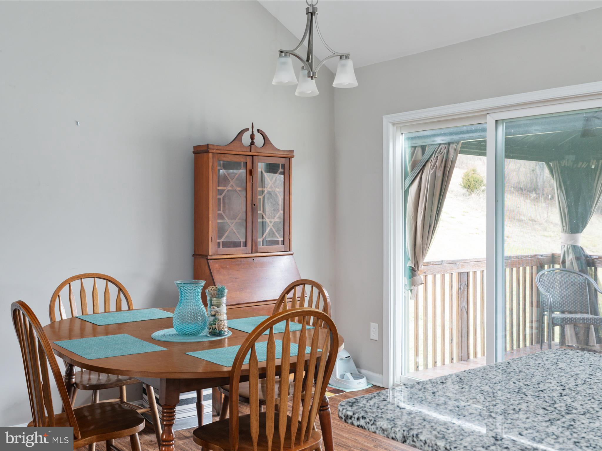 FORT HILL FARMS - Residential