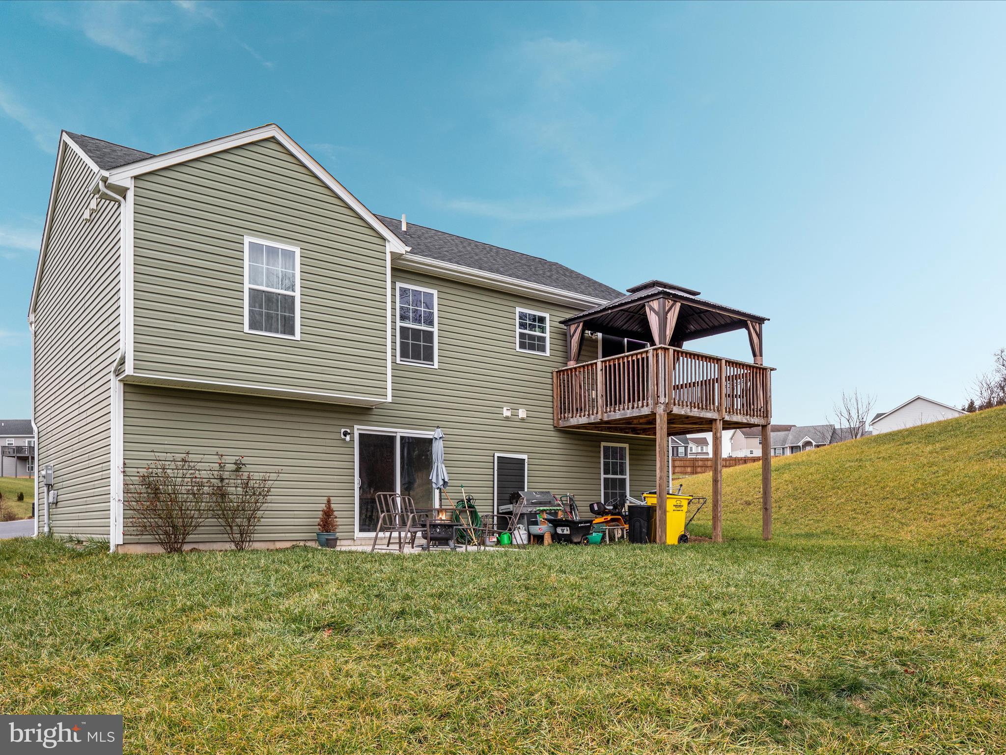 FORT HILL FARMS - Residential