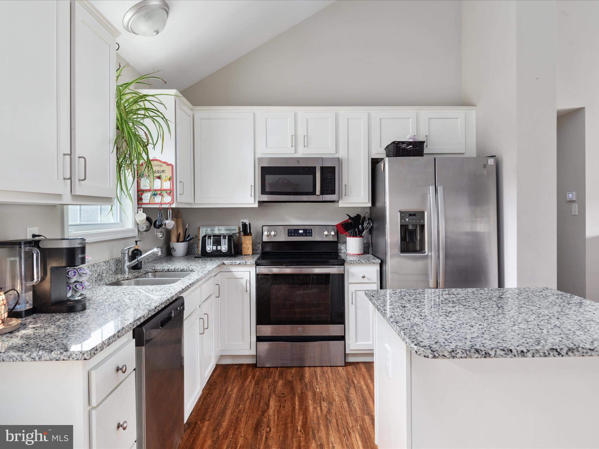 FORT HILL FARMS - Residential