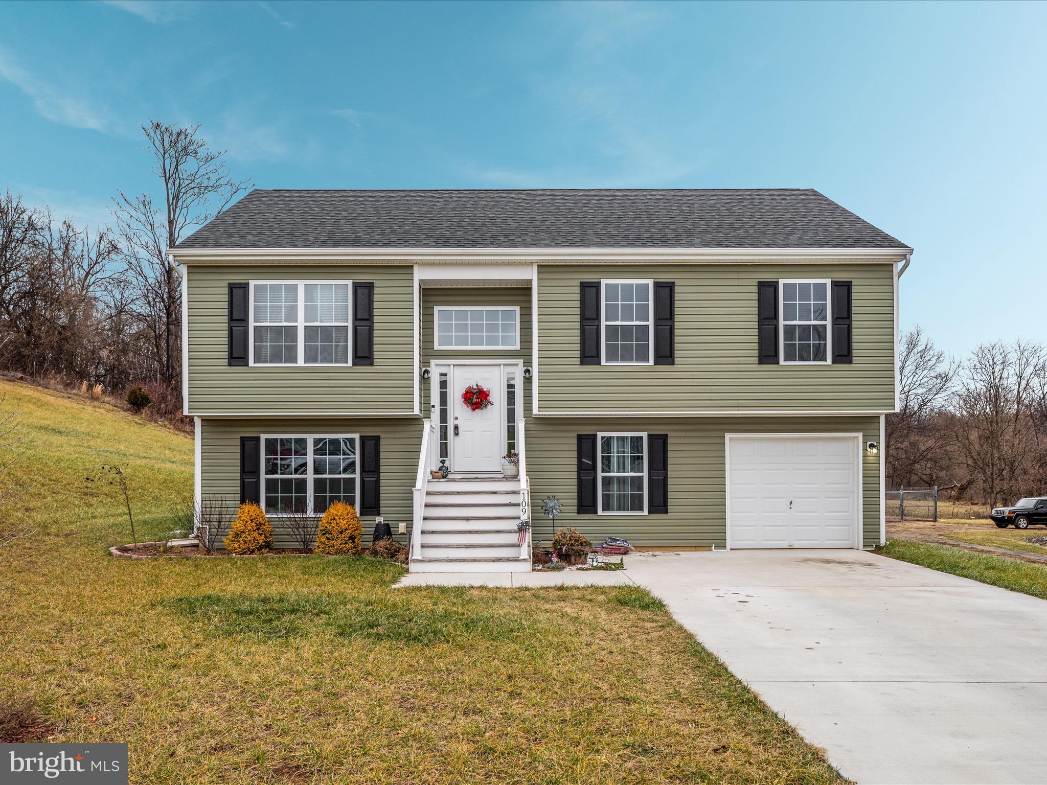 FORT HILL FARMS - Residential