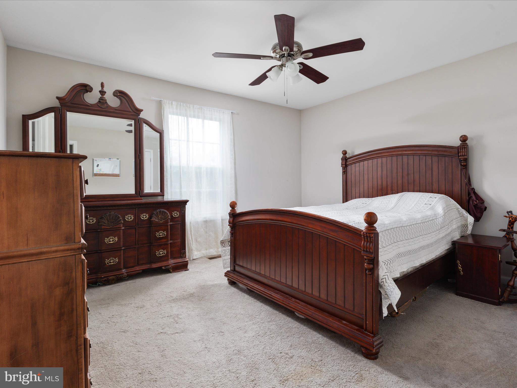 FORT HILL FARMS - Residential