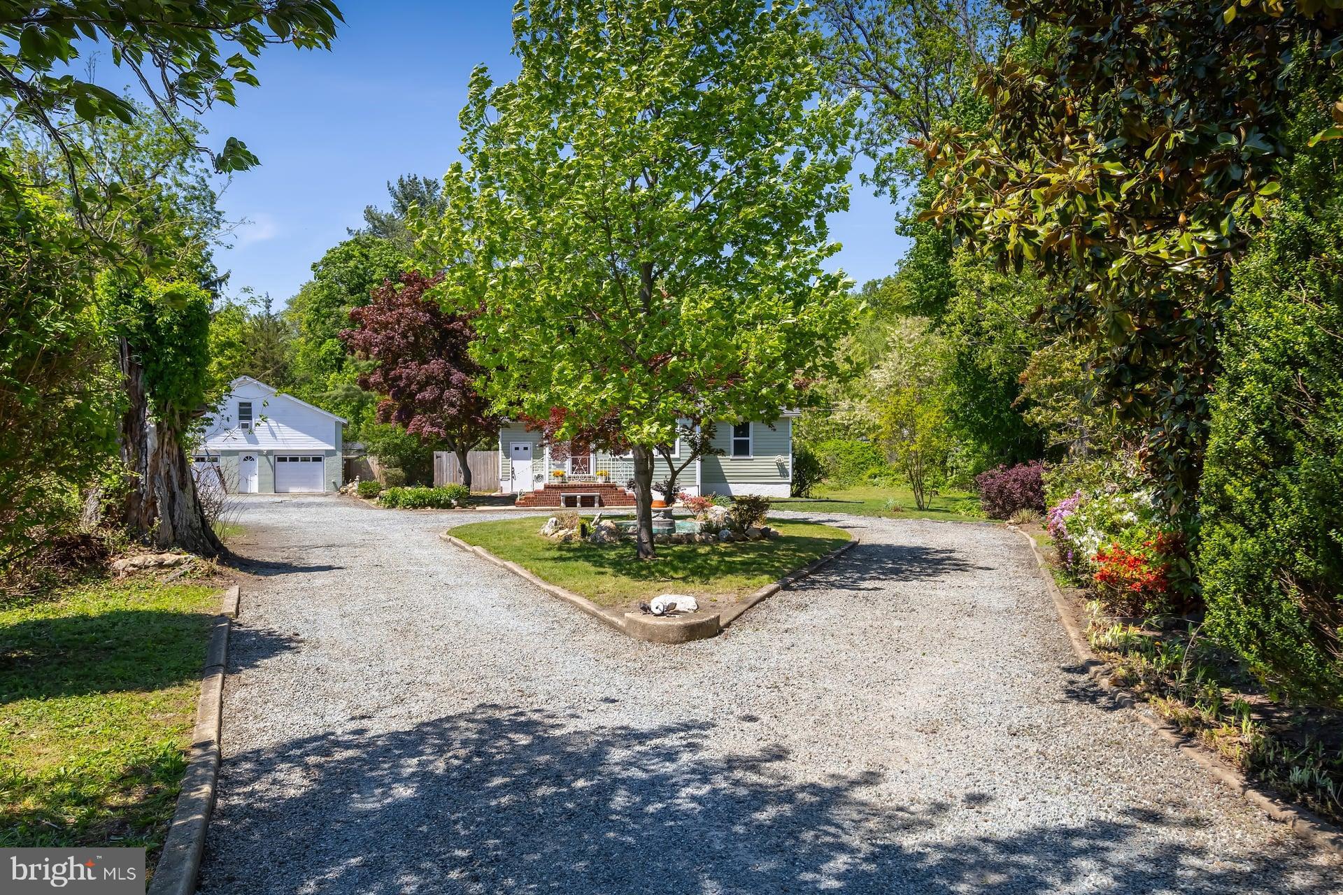 627 SALEM AVENUE