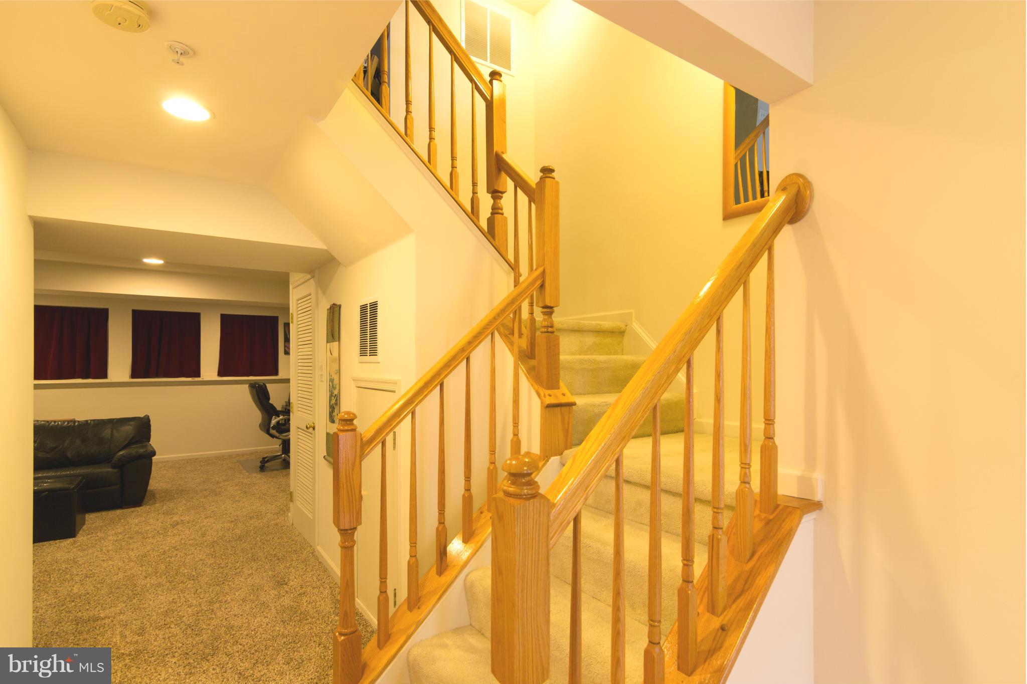 VILLAGE TOWNS - Residential