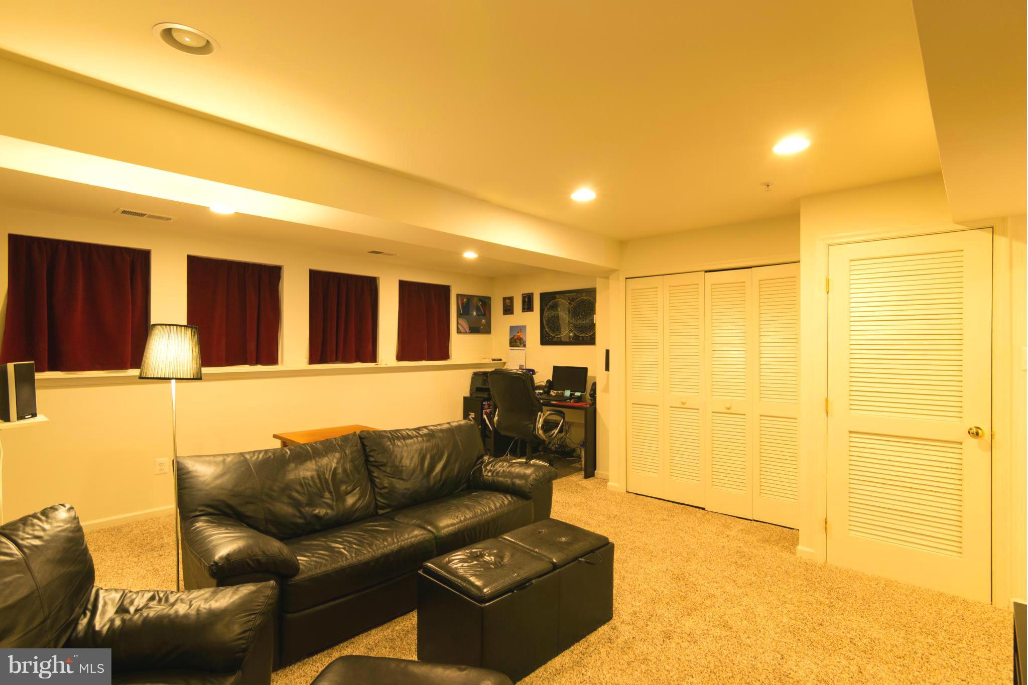 VILLAGE TOWNS - Residential