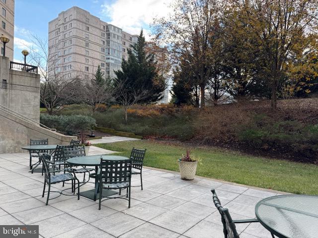 LANSDOWNE WOODS - Residential