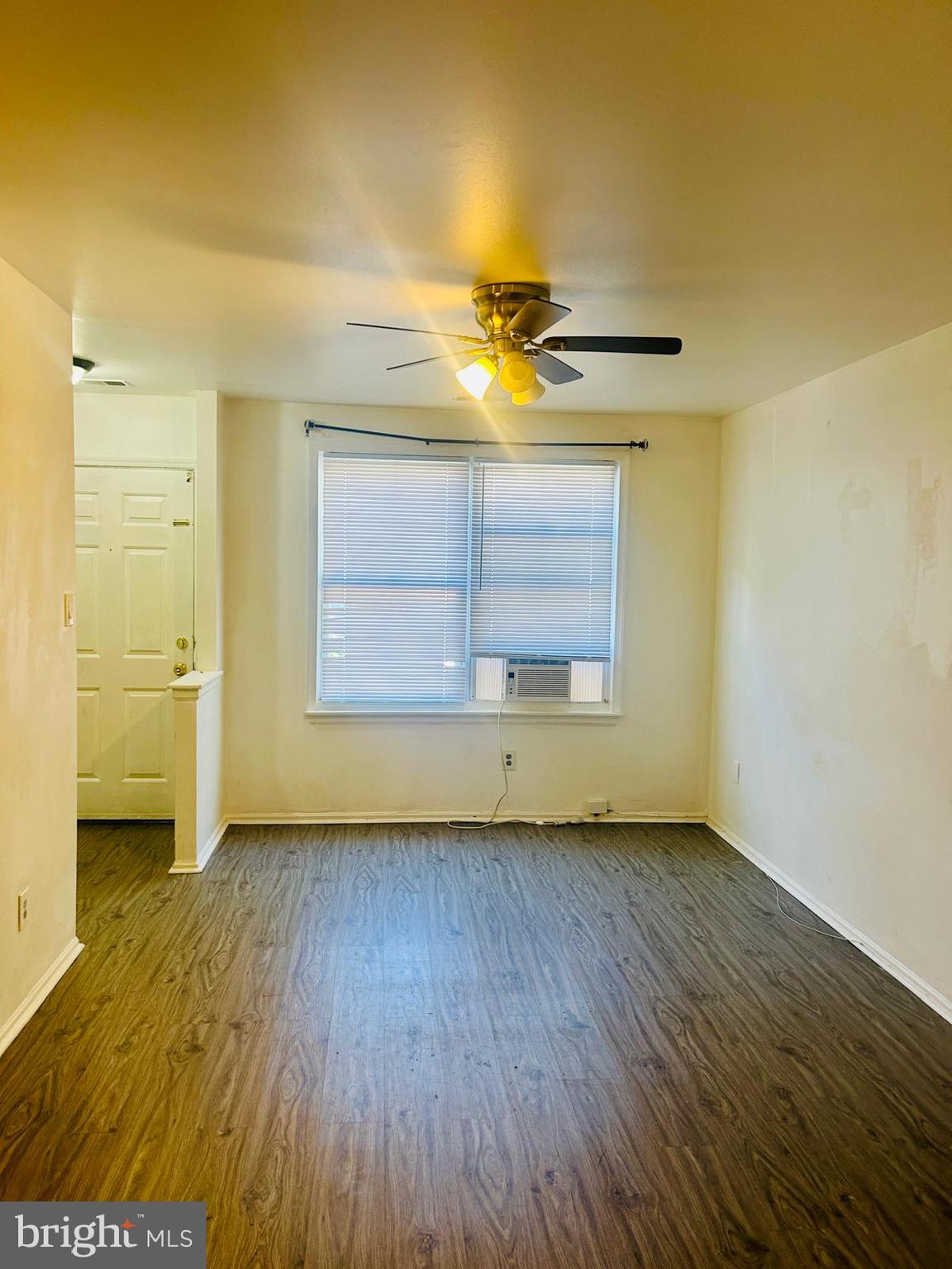 ASHTON-WOODENBRIDGE - Residential Lease