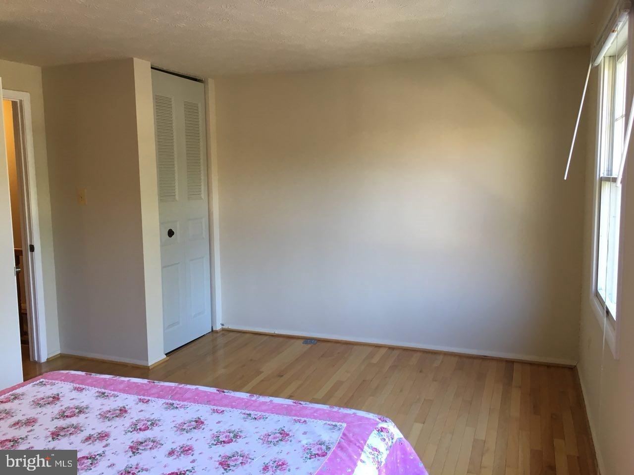 GUNNERS LAKE VILLAGE - Residential Lease