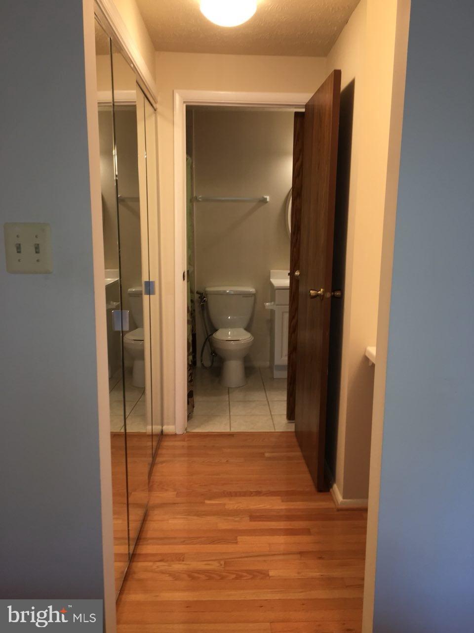 GUNNERS LAKE VILLAGE - Residential Lease