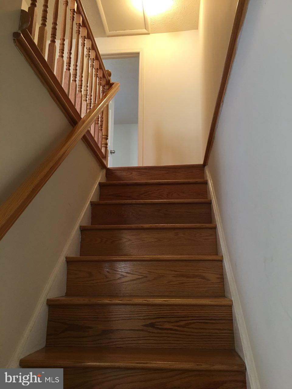 GUNNERS LAKE VILLAGE - Residential Lease