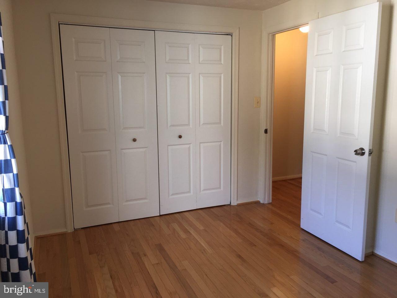 GUNNERS LAKE VILLAGE - Residential Lease