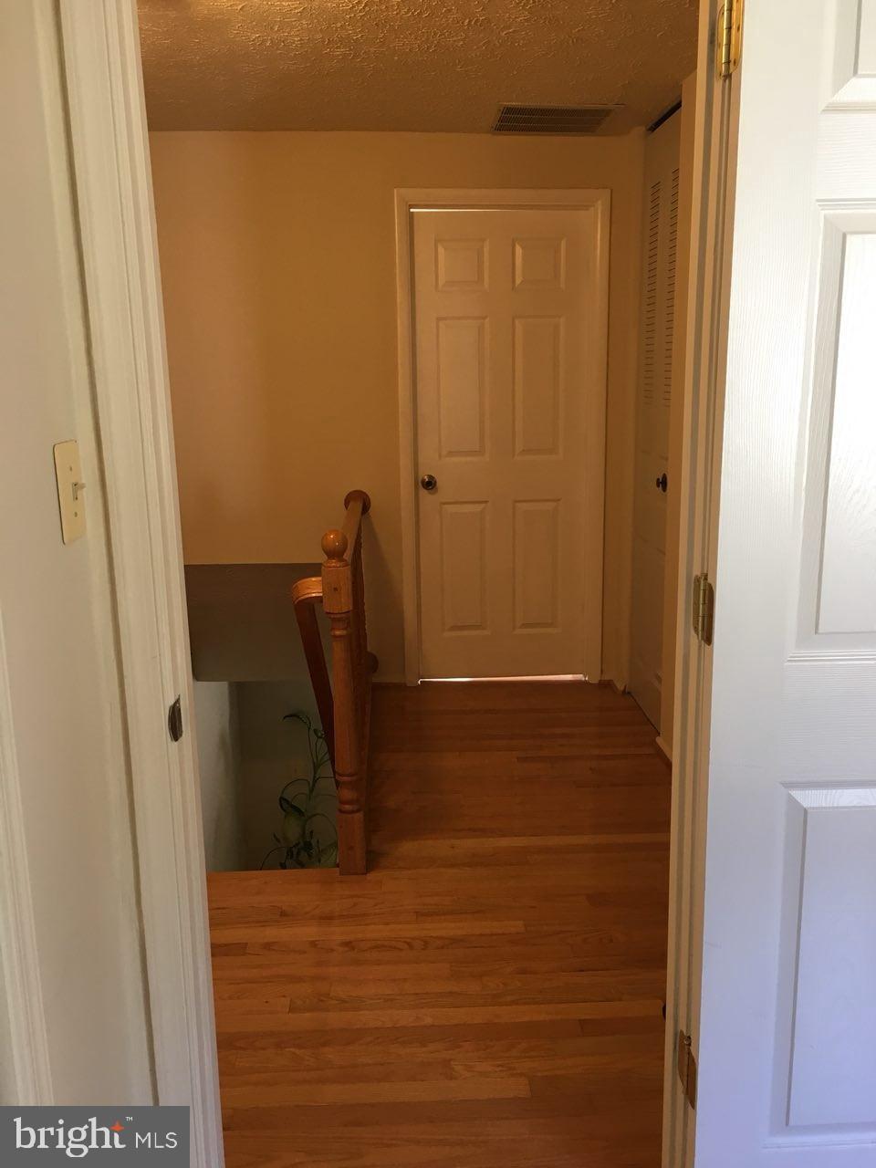 GUNNERS LAKE VILLAGE - Residential Lease