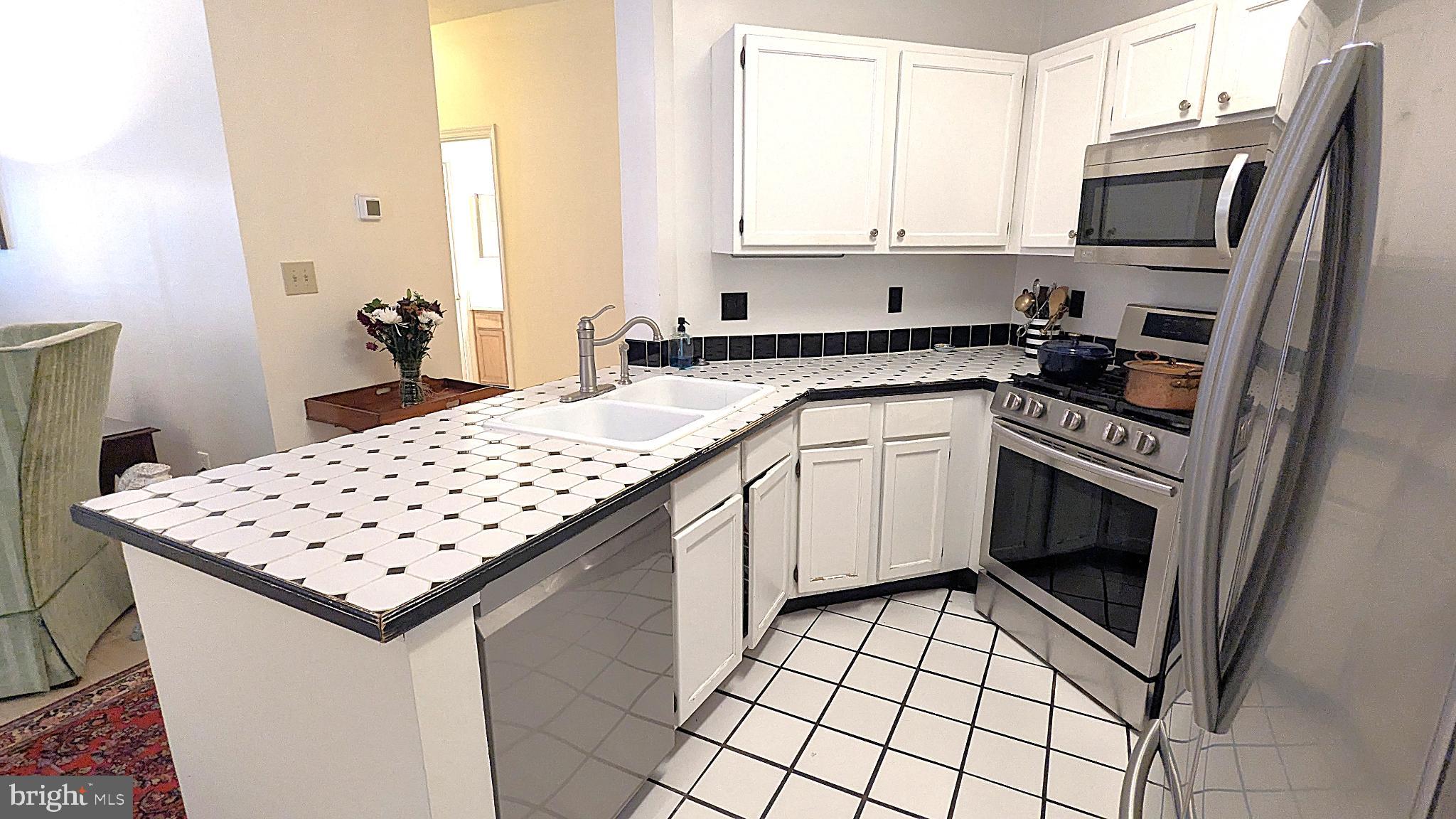 STONECROFT CONDO - Residential