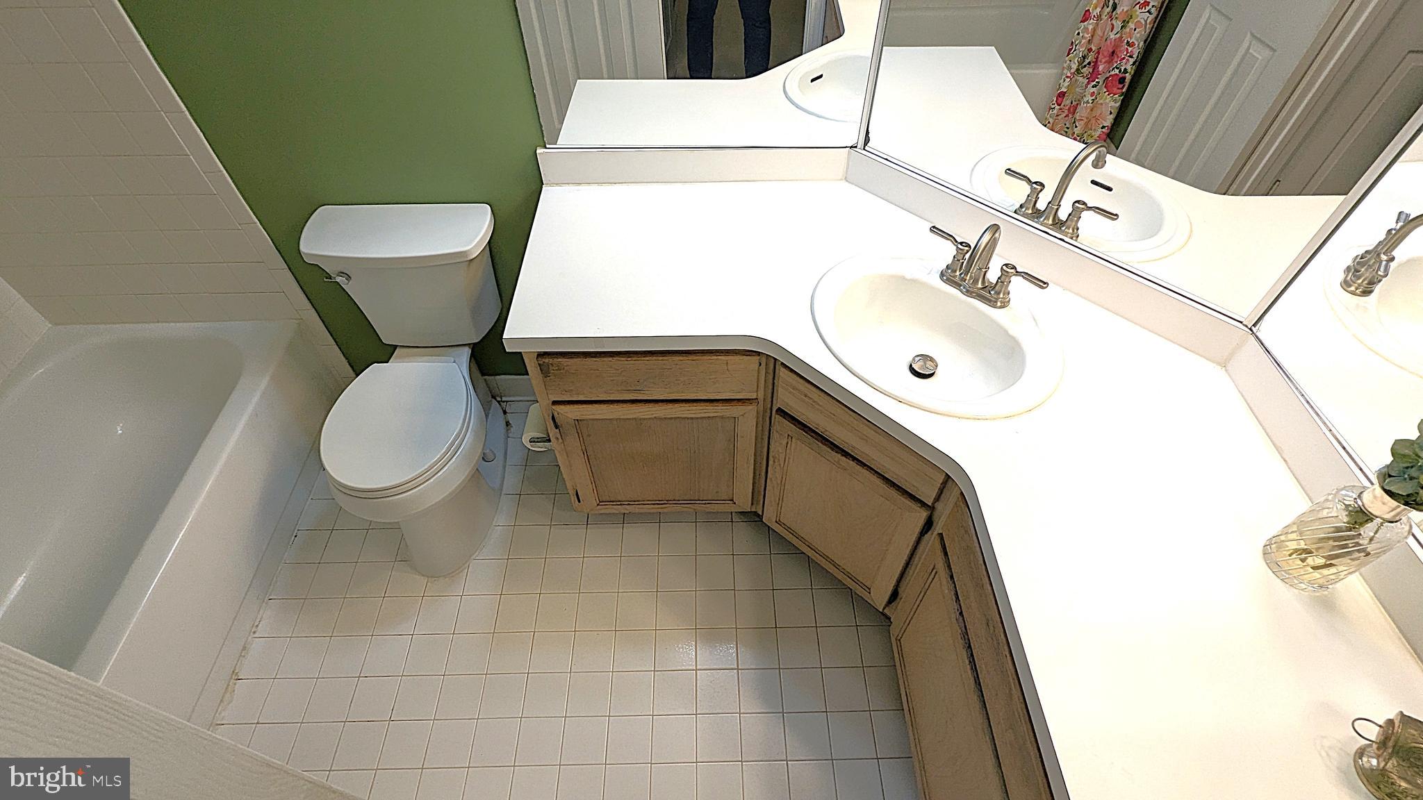 STONECROFT CONDO - Residential