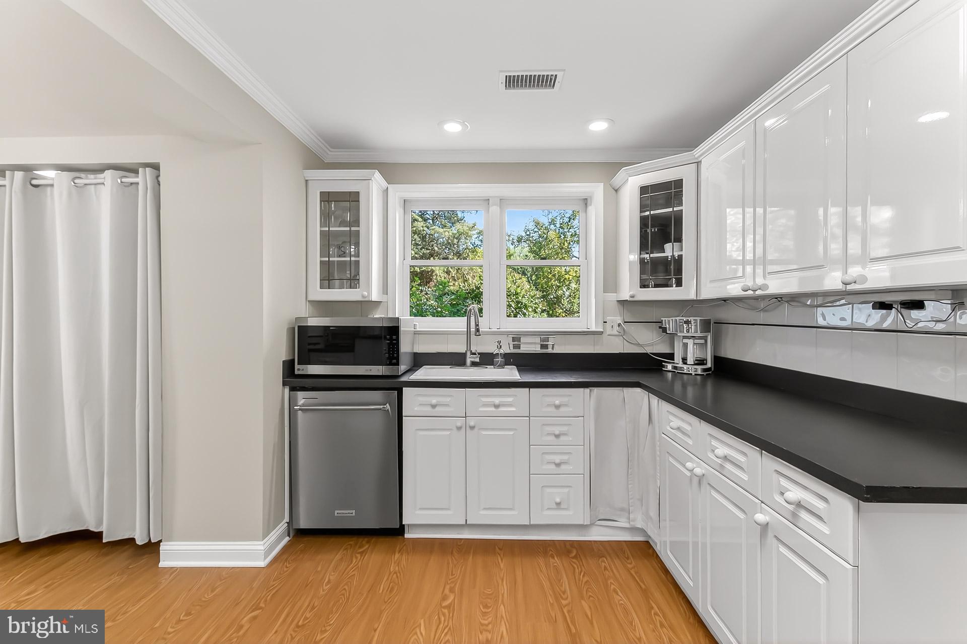 VALLEY BROOK - Residential