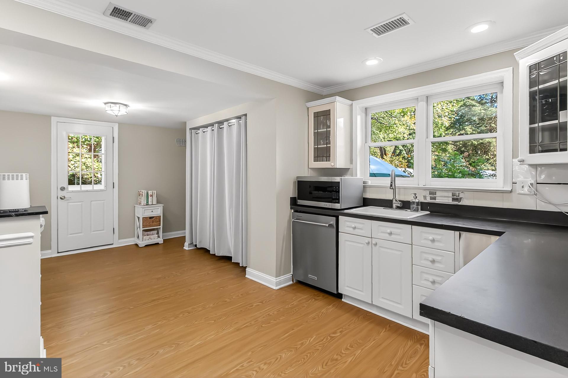 VALLEY BROOK - Residential