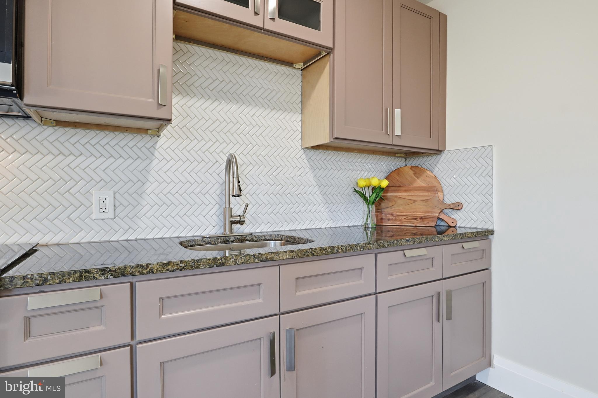 HARBORTON PLACE - Residential