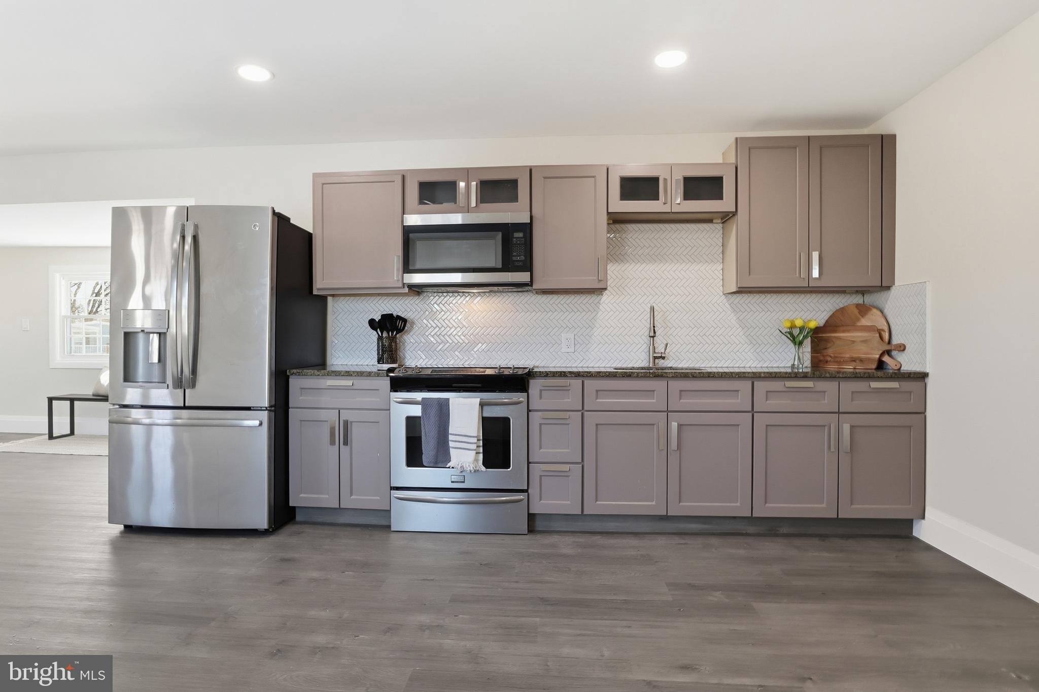 HARBORTON PLACE - Residential