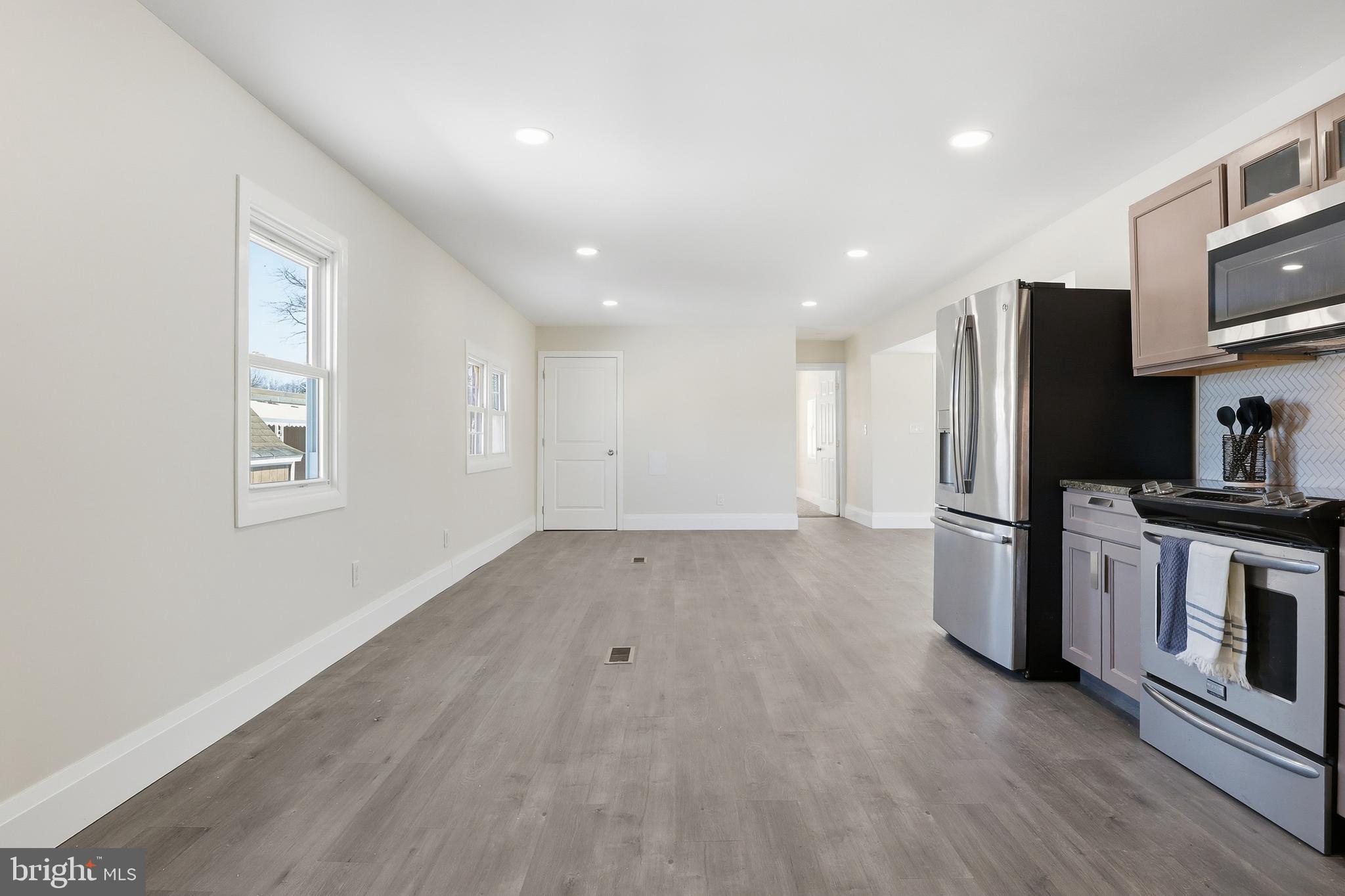 HARBORTON PLACE - Residential