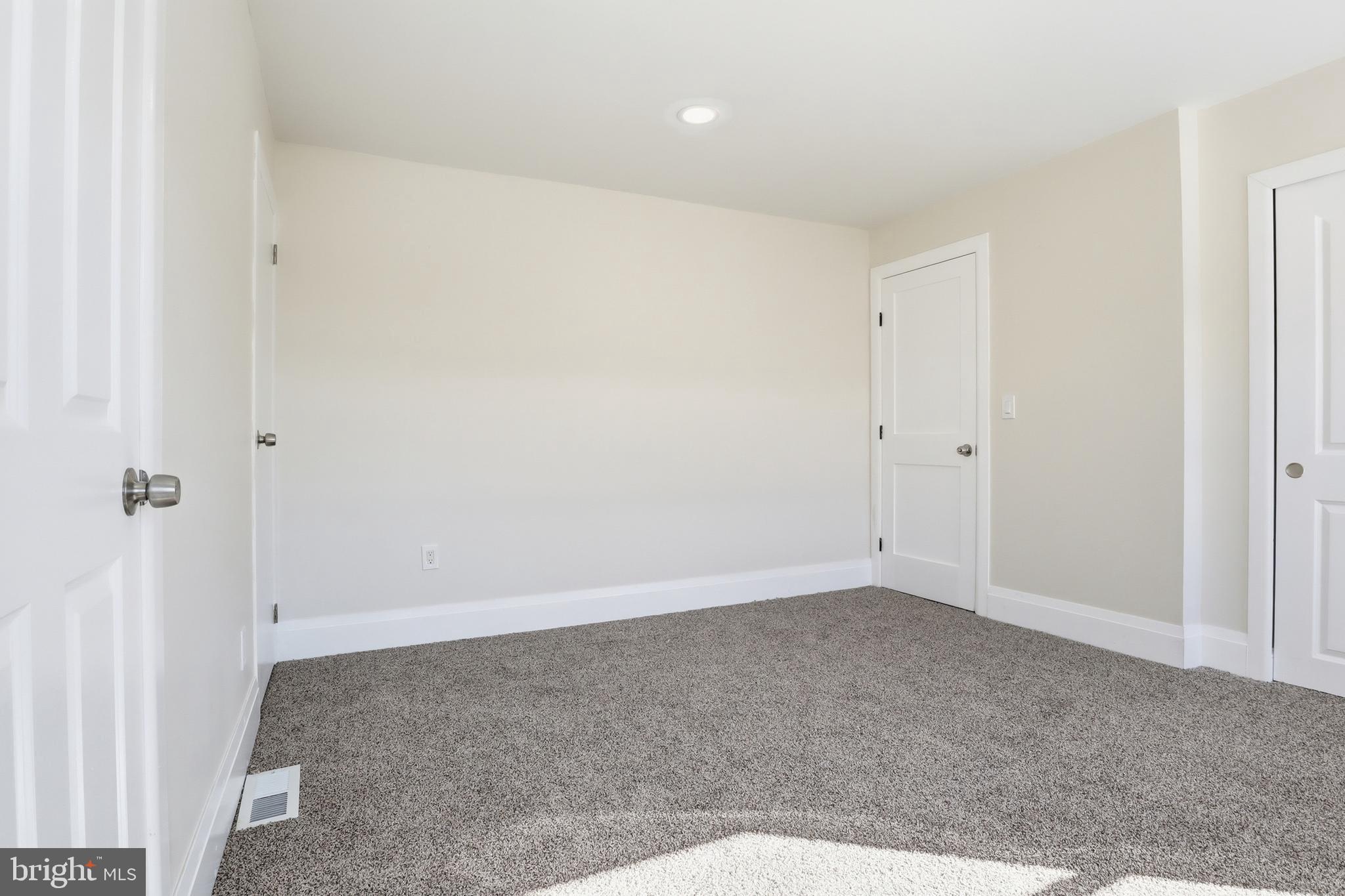 HARBORTON PLACE - Residential