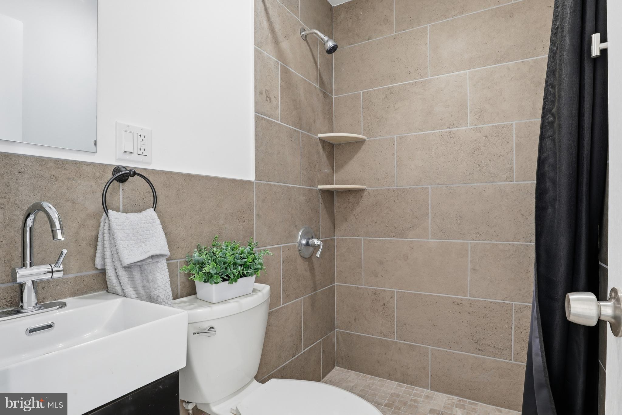 HARBORTON PLACE - Residential