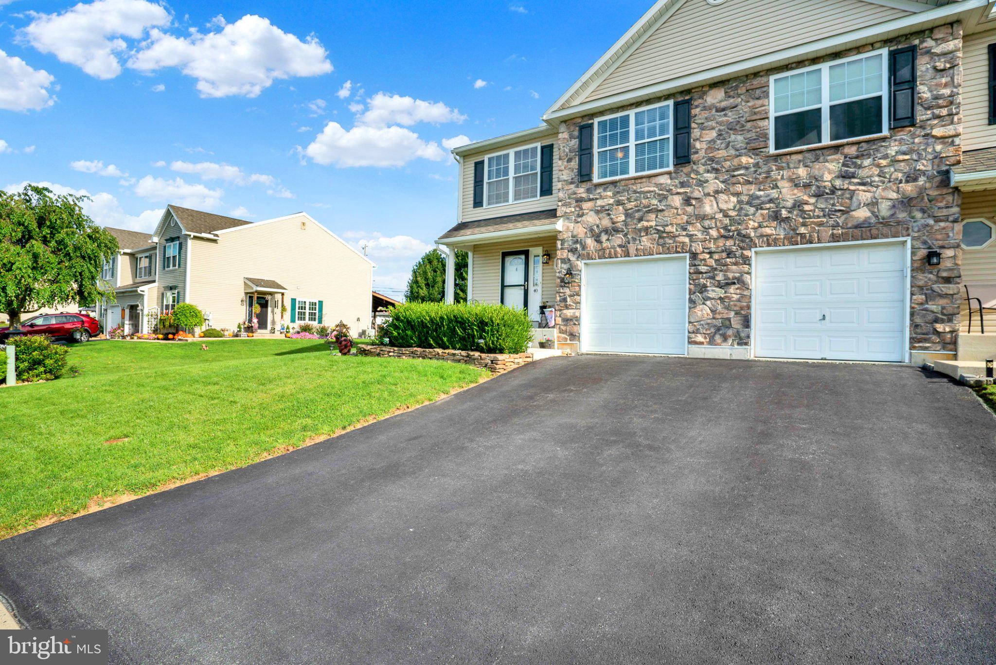 40 N CALAIS DRIVE