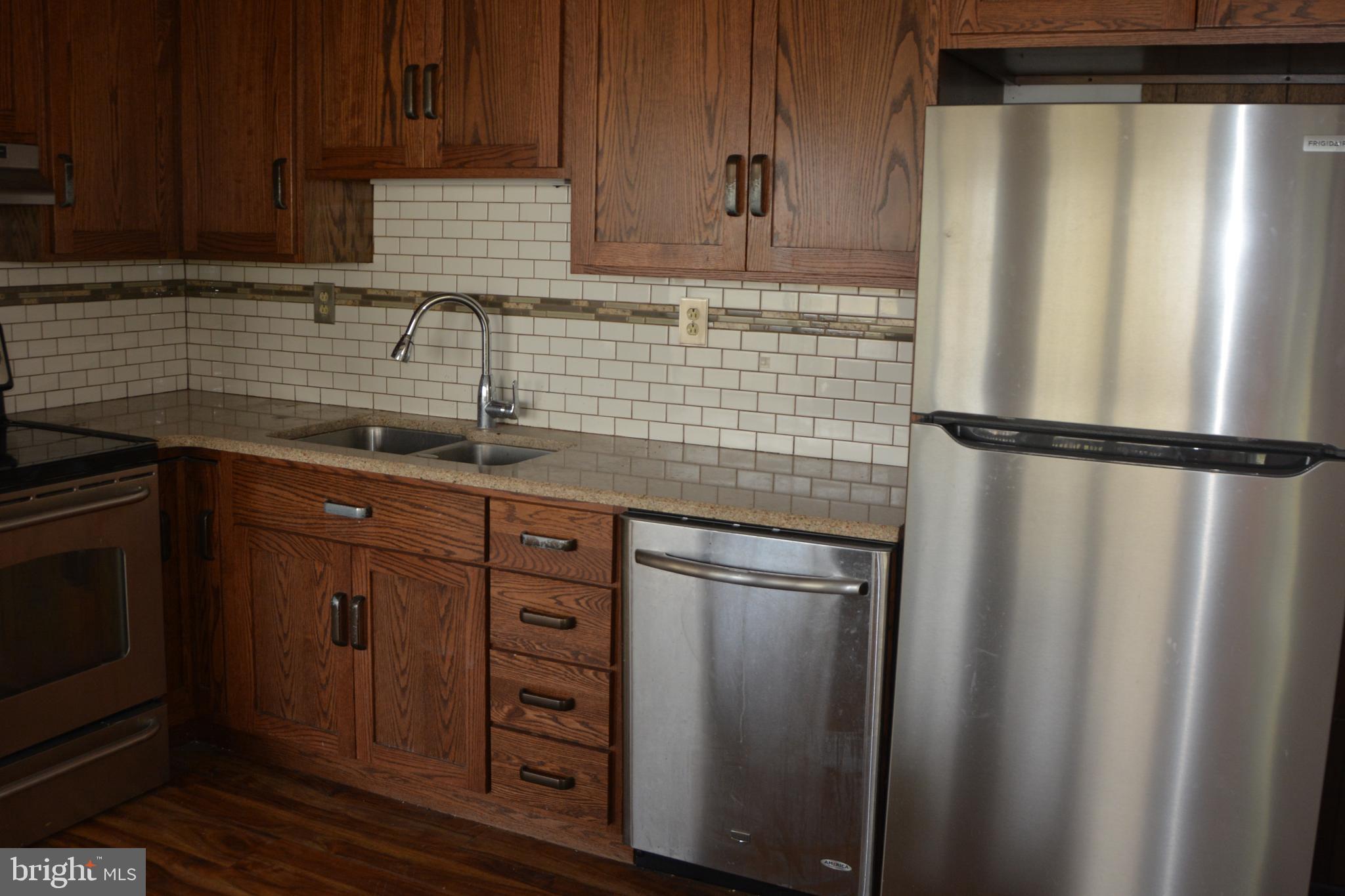 B-SECTION - Residential Lease