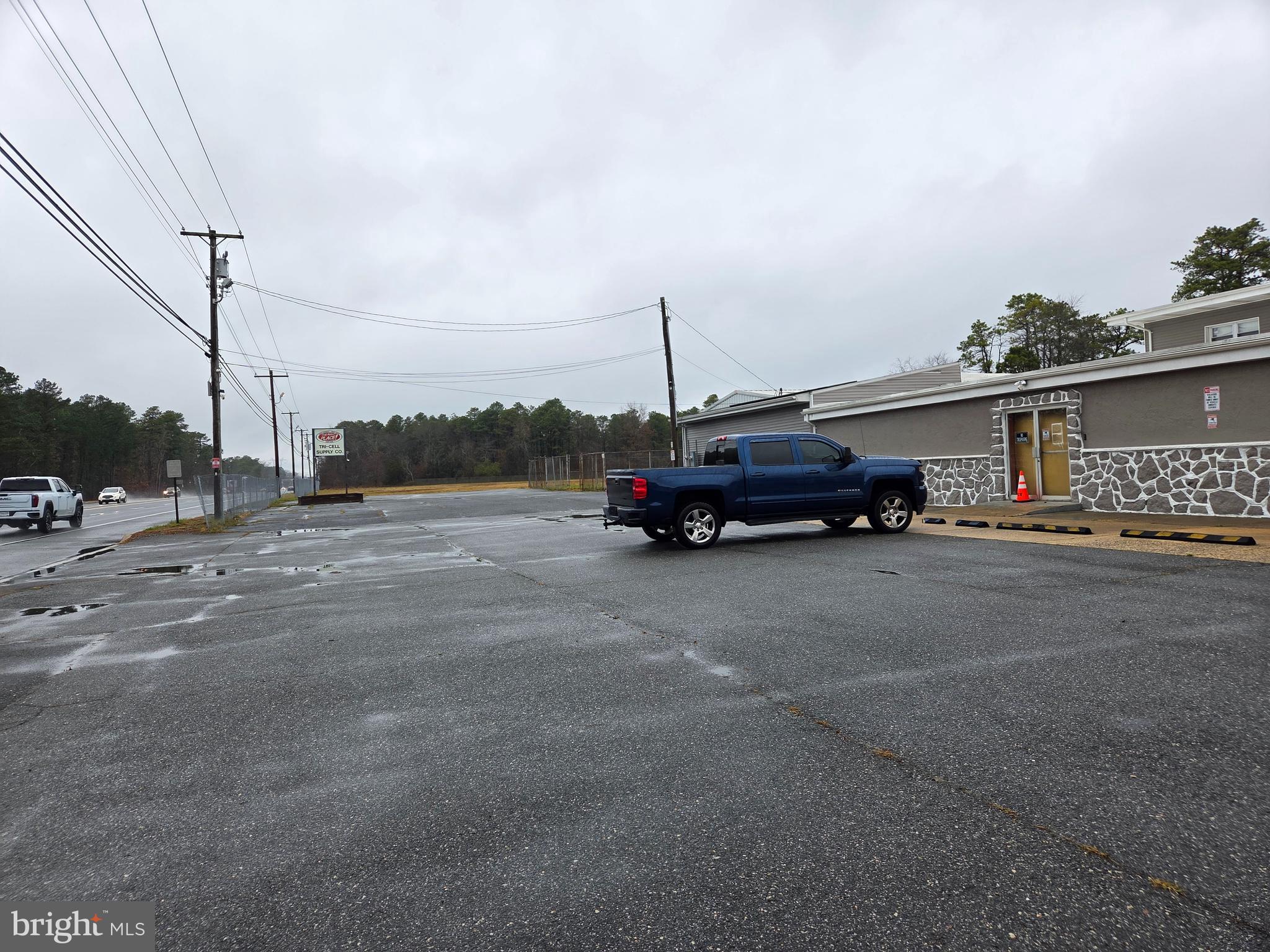 6 W BLACK HORSE PIKE