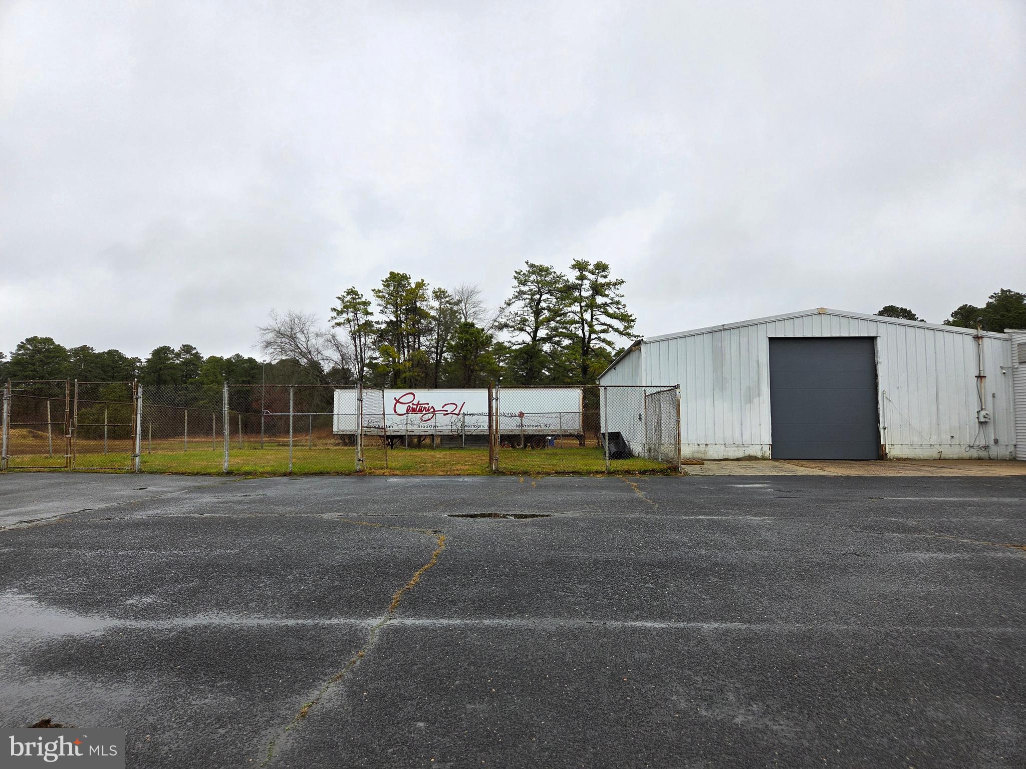 6 W BLACK HORSE PIKE