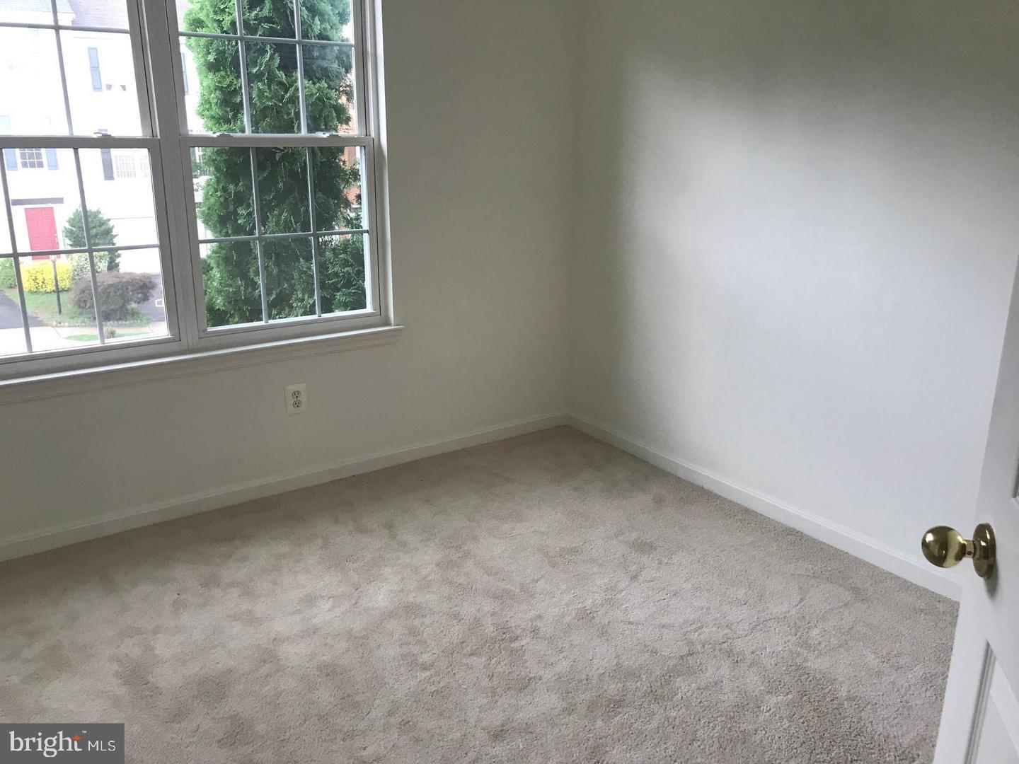 LAKE RIDGE - Residential Lease