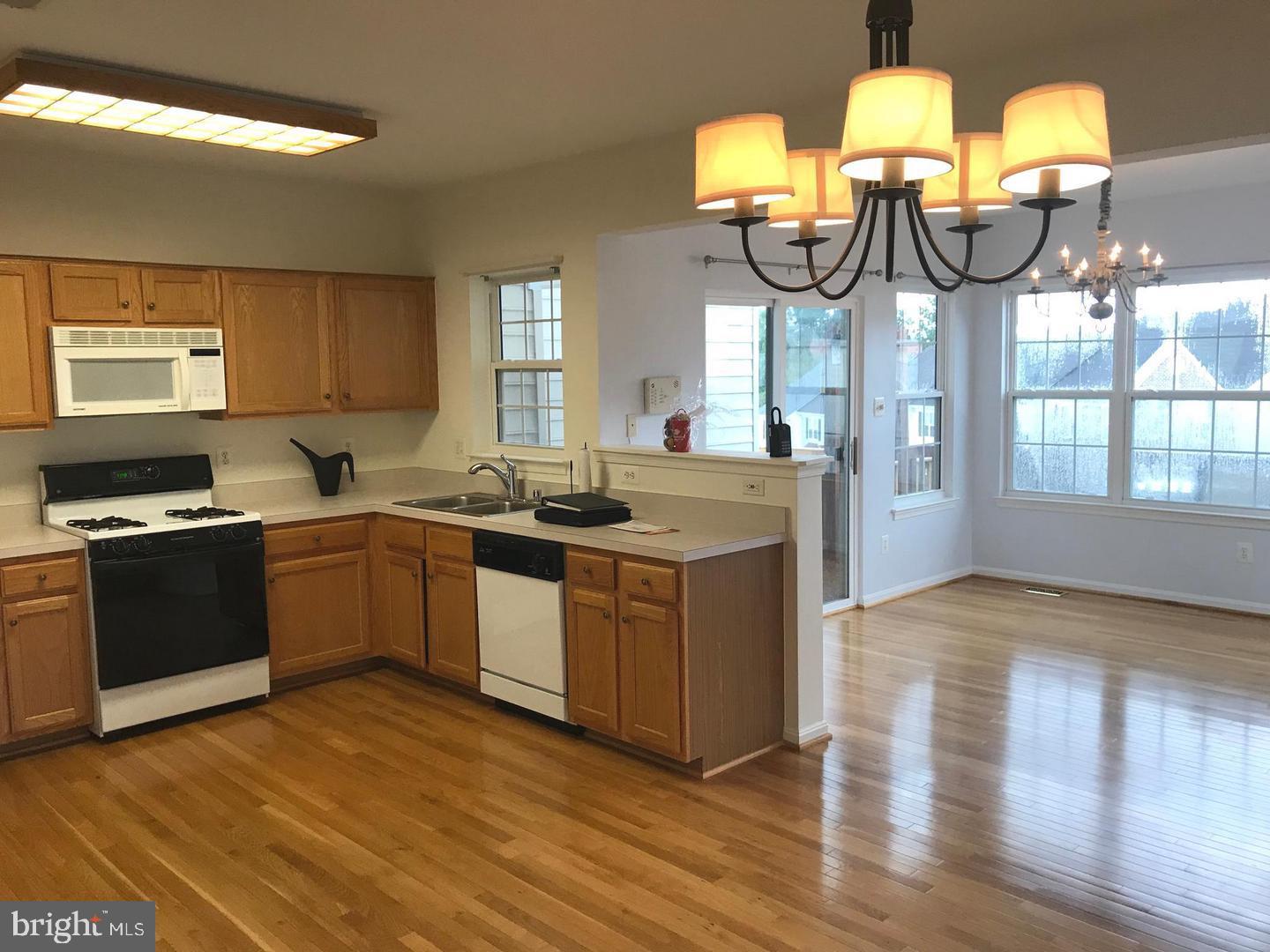 LAKE RIDGE - Residential Lease