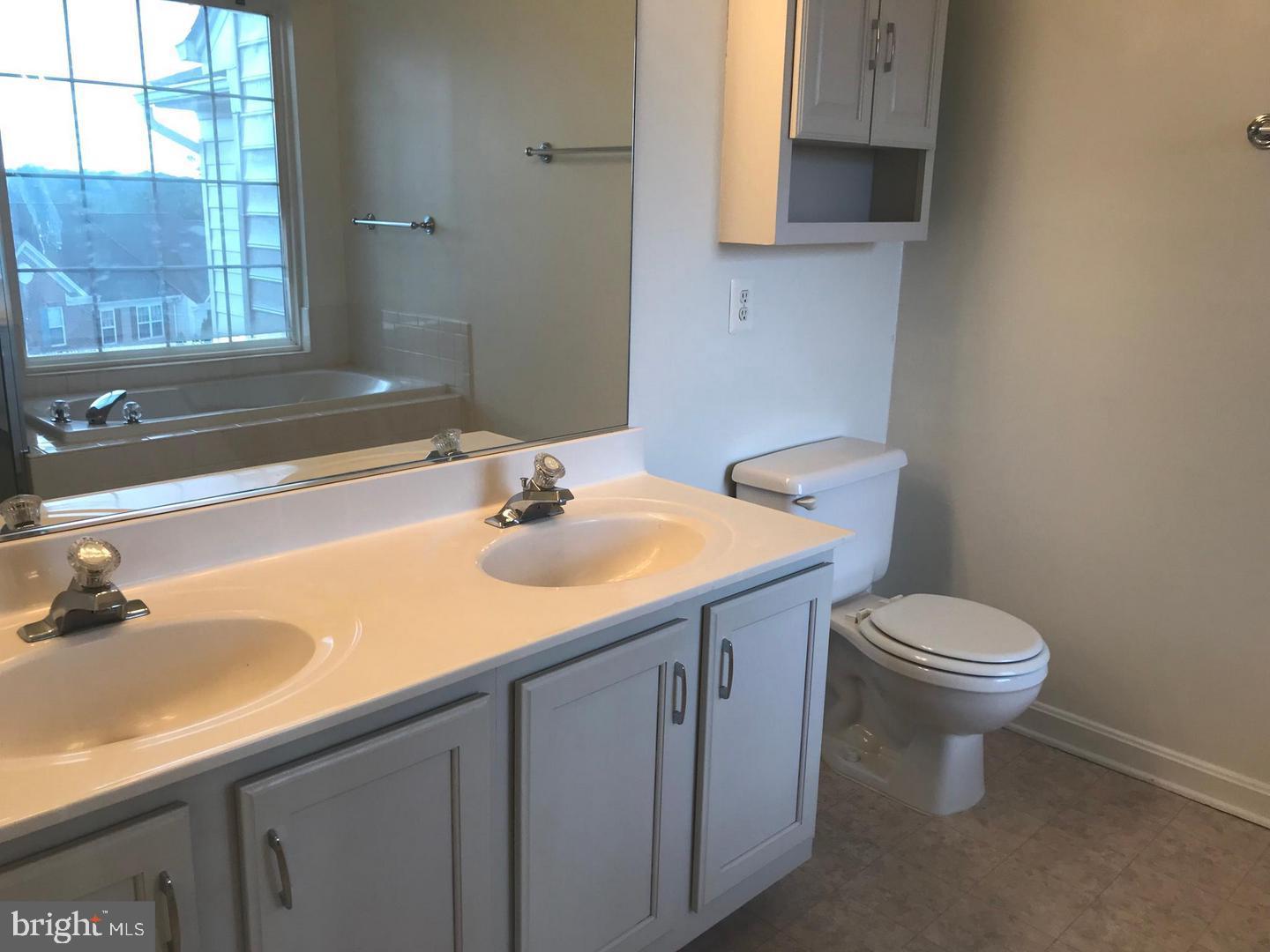 LAKE RIDGE - Residential Lease